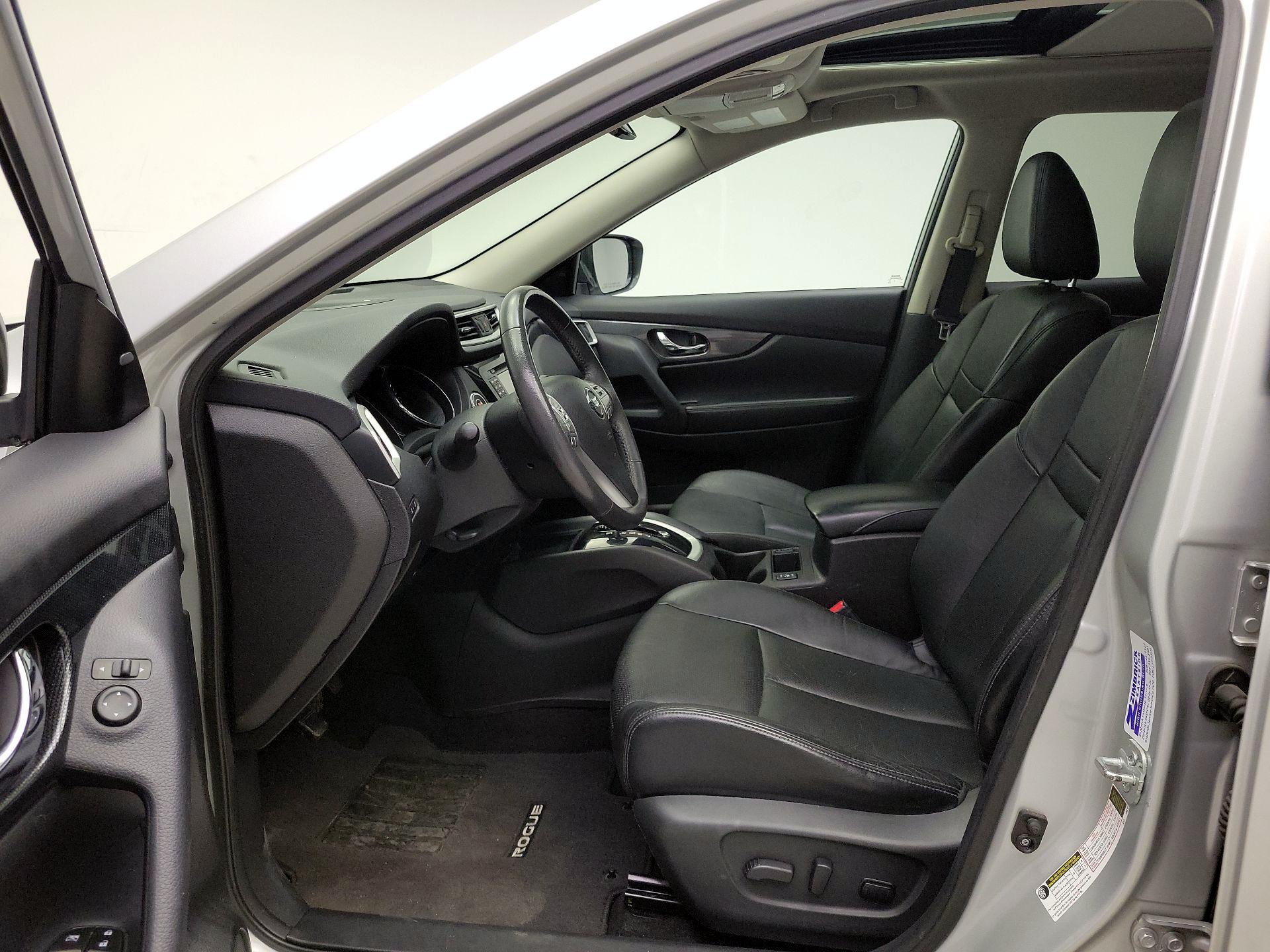 Thumbnail: 2015 Nissan Rogue - 11