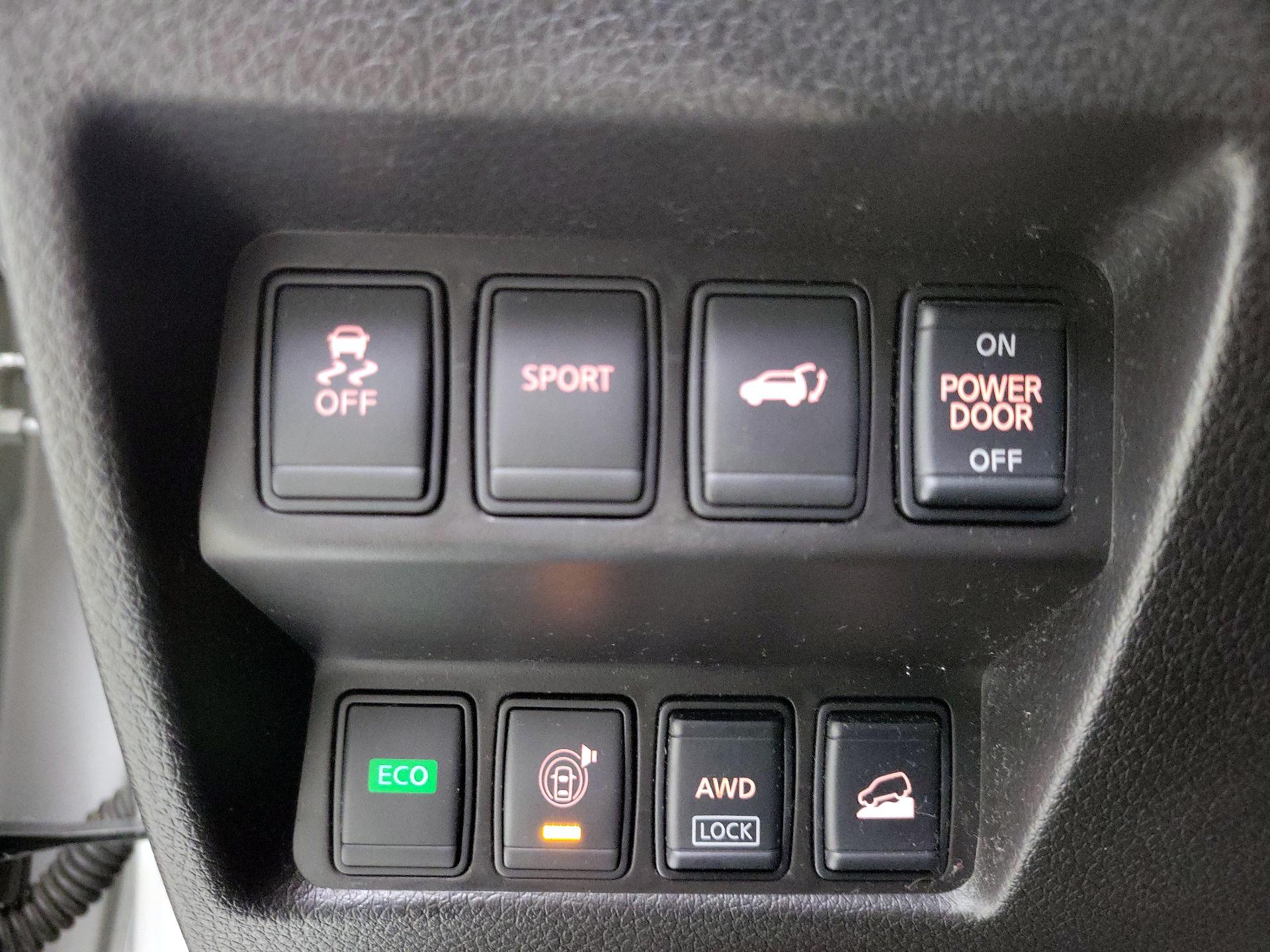 Thumbnail: 2015 Nissan Rogue - 13