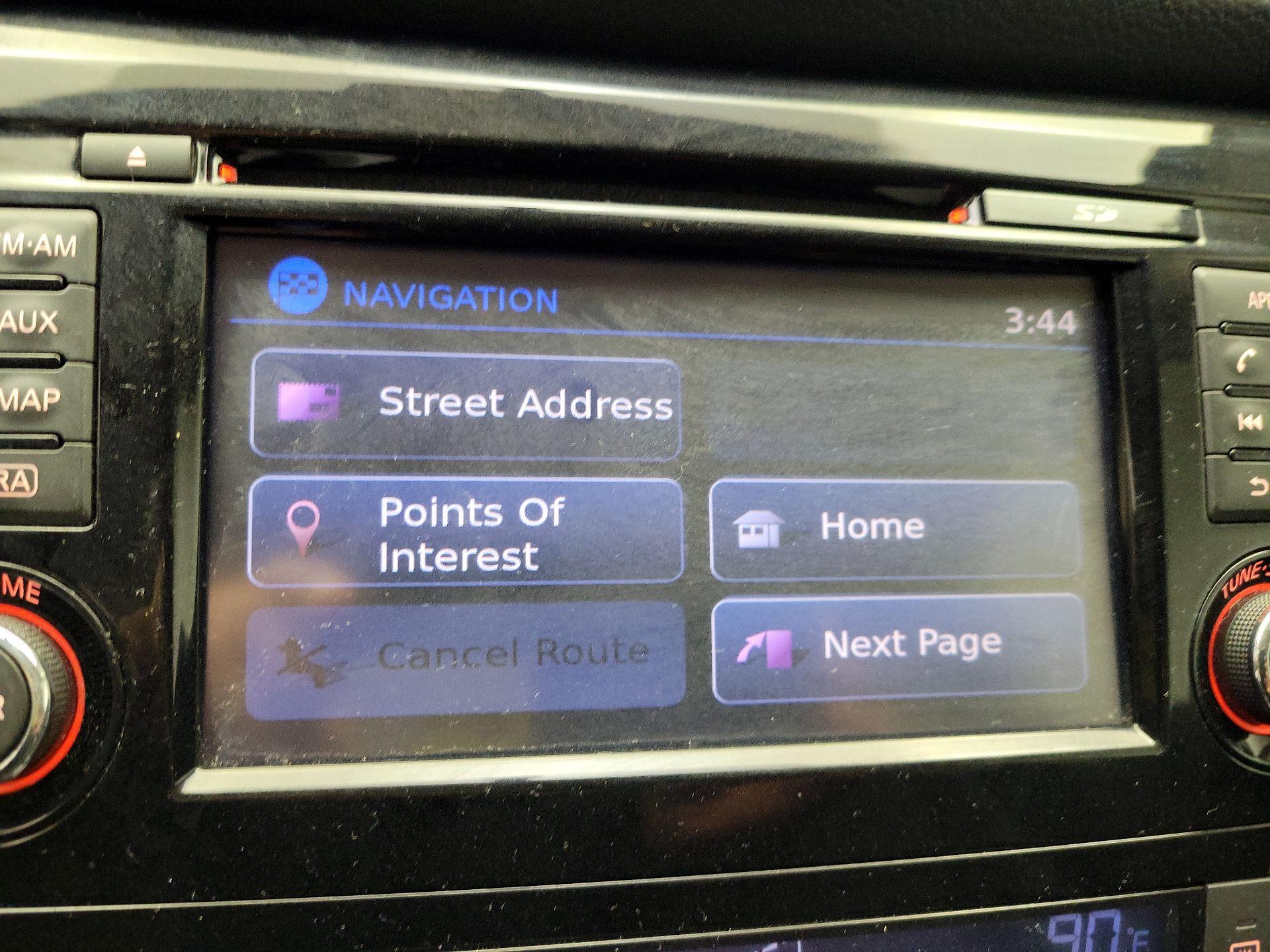 Thumbnail: 2015 Nissan Rogue - 14