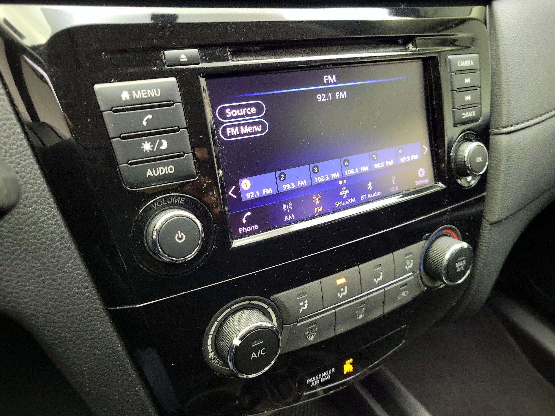 Thumbnail: 2018 Nissan Rogue - 15