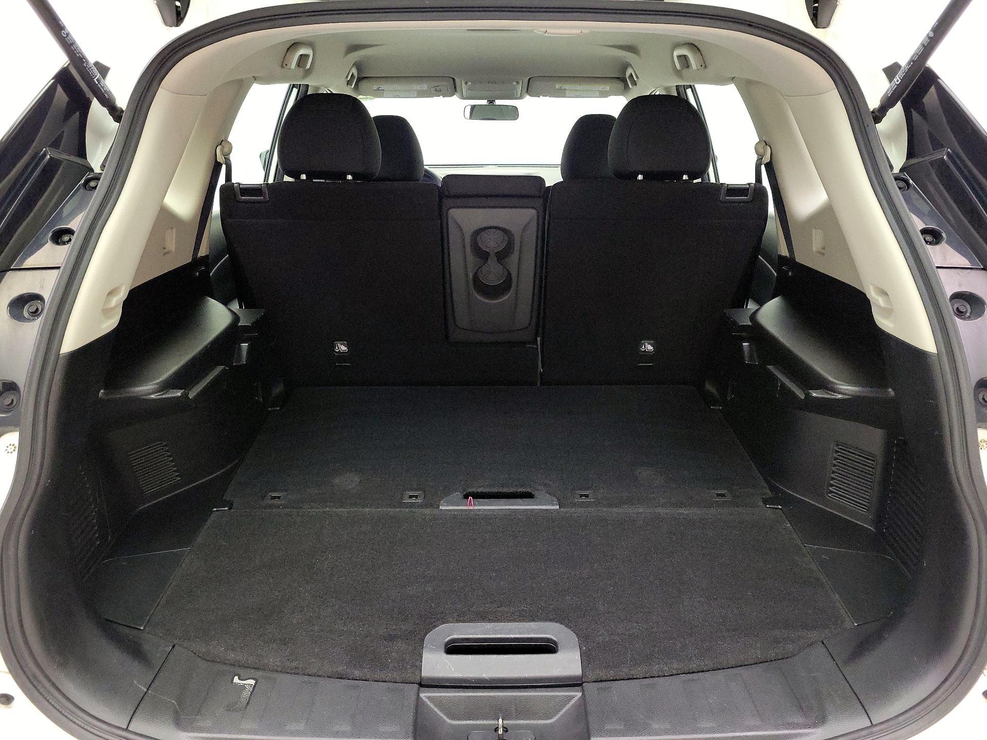 Thumbnail: 2018 Nissan Rogue - 20