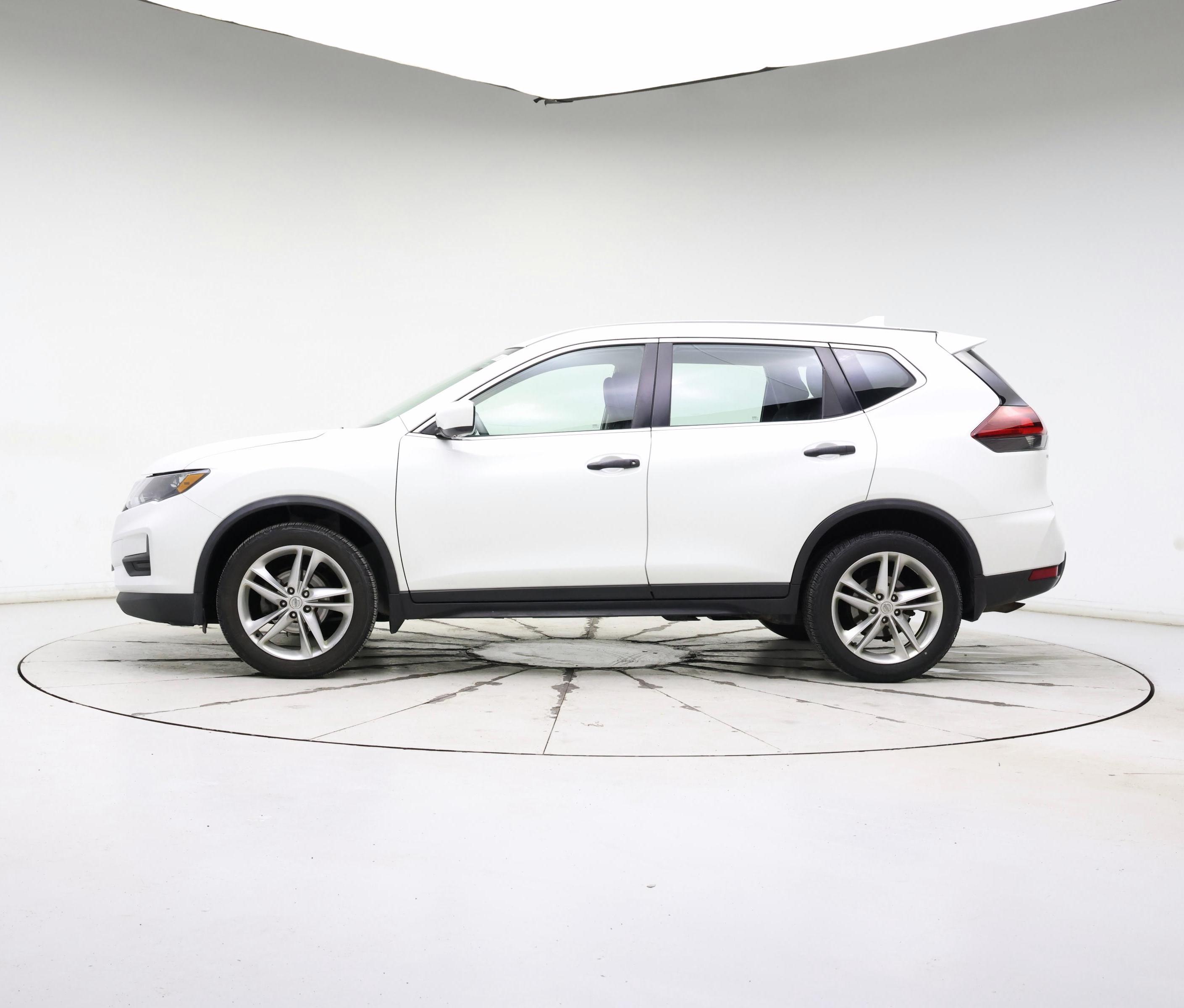 Thumbnail: 2018 Nissan Rogue - 3