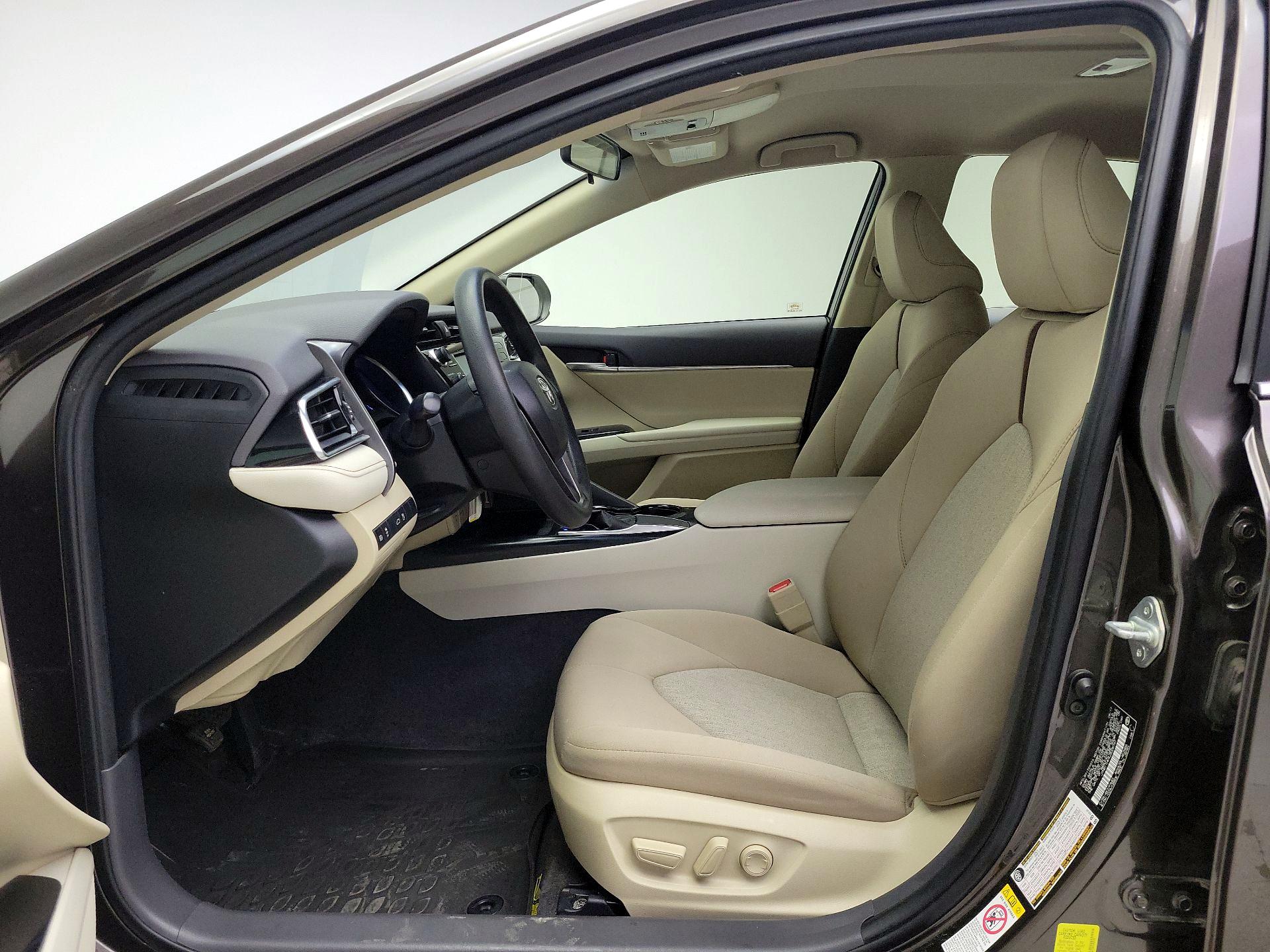 Thumbnail: 2018 Toyota Camry - 11