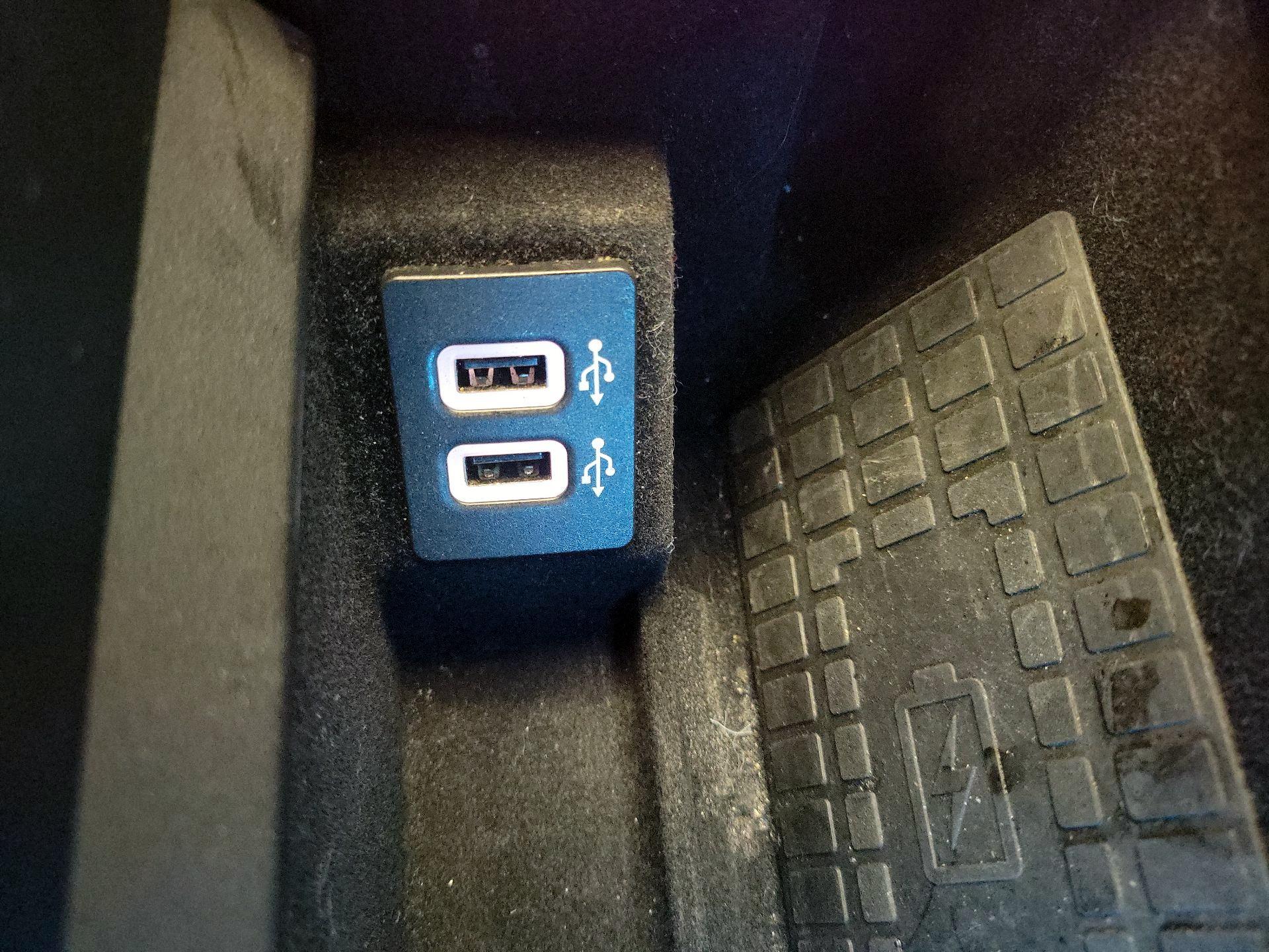 Thumbnail: 2018 Lincoln Navigator - 19