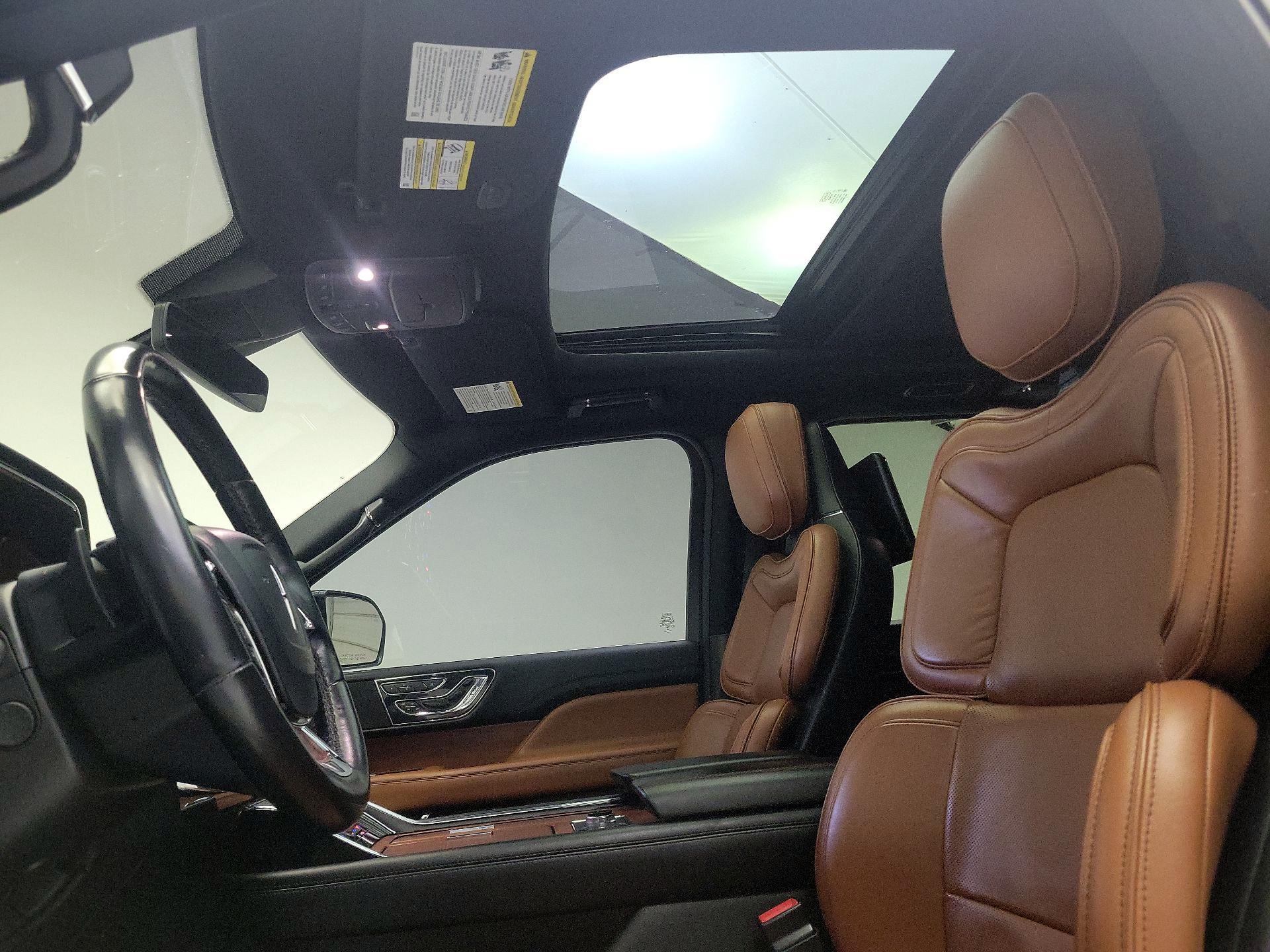 Thumbnail: 2018 Lincoln Navigator - 20