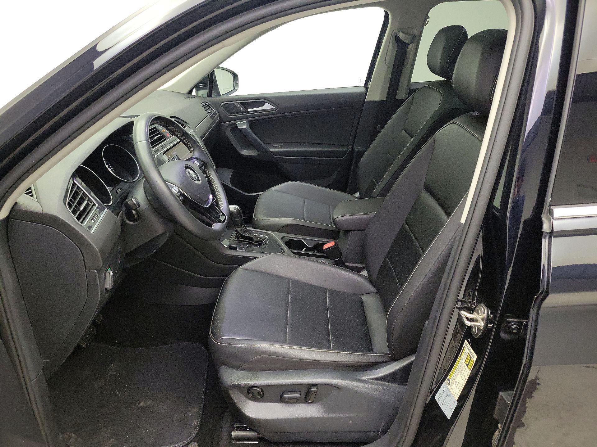 Thumbnail: 2021 Volkswagen Tiguan - 11