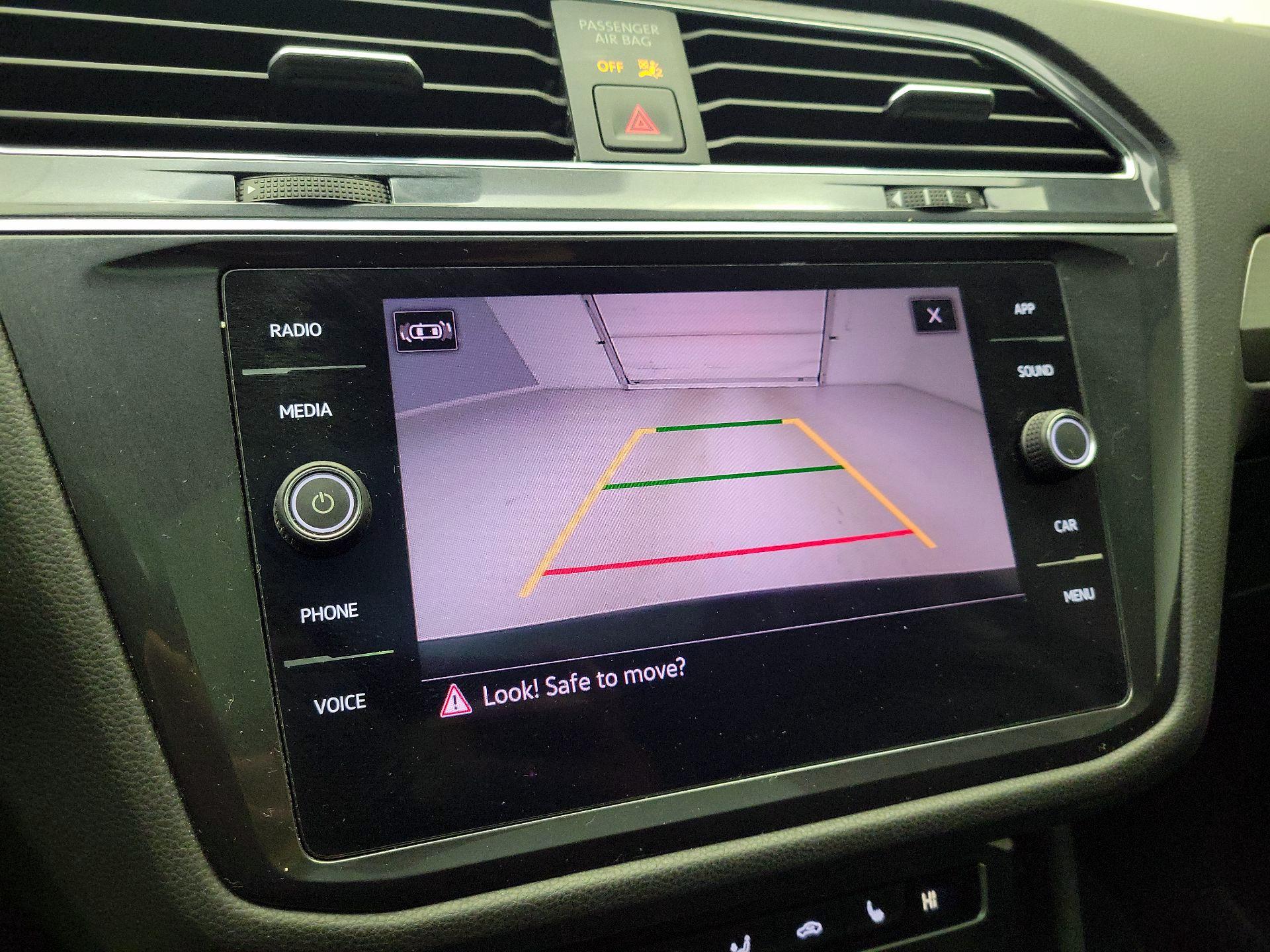 Thumbnail: 2021 Volkswagen Tiguan - 14