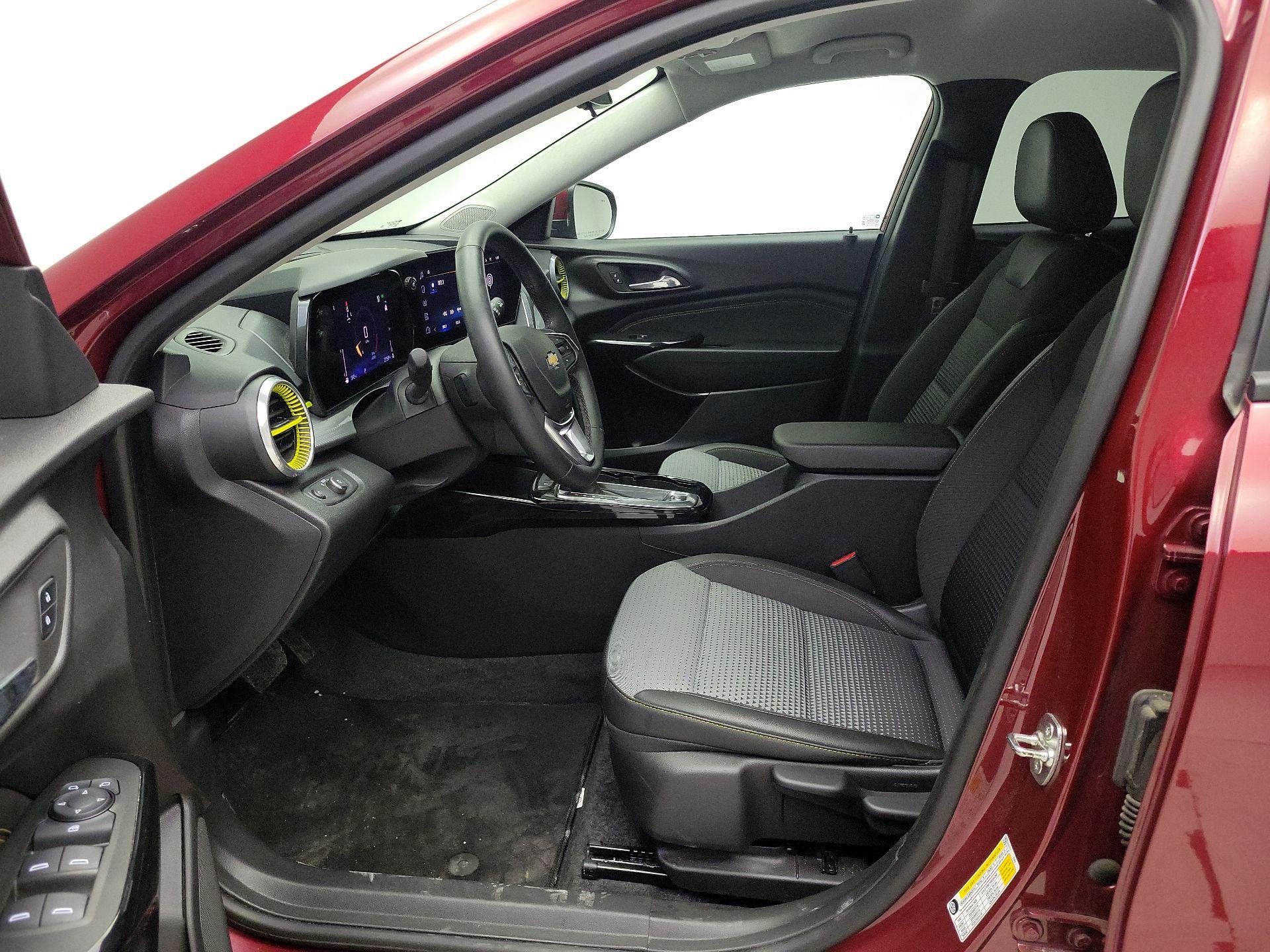 Thumbnail: 2024 Chevrolet Trax - 11