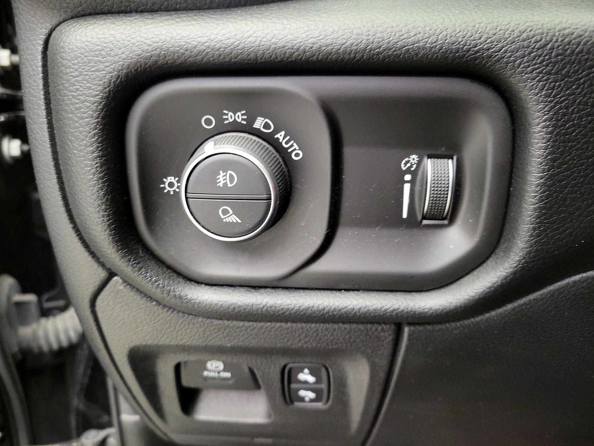 Thumbnail: 2021 RAM 1500 - 13