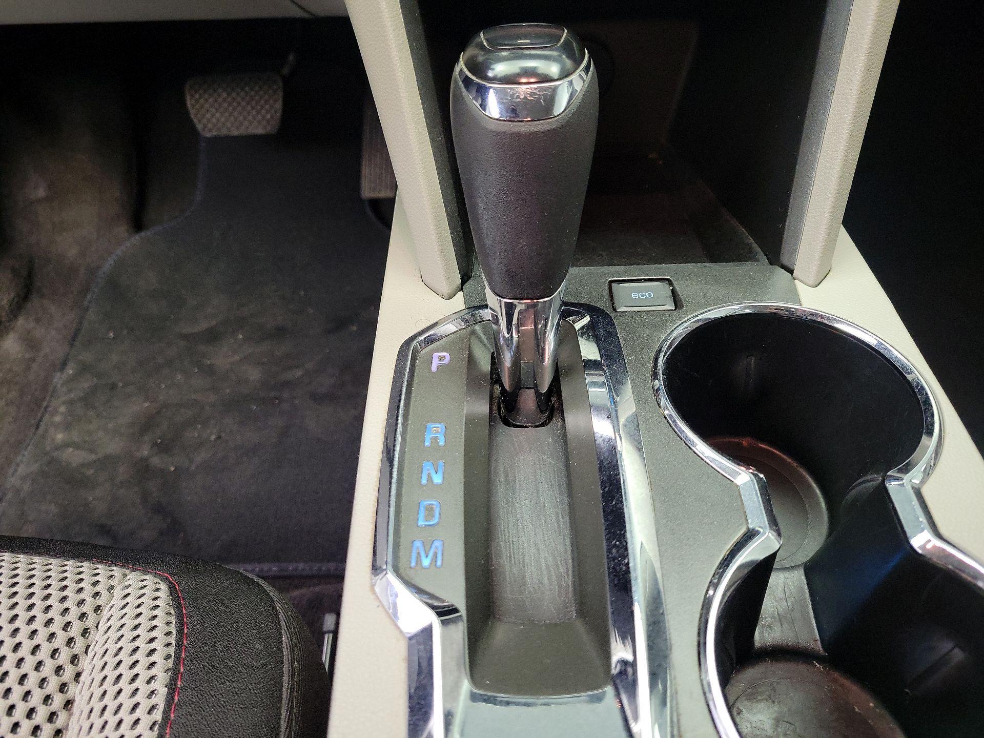 Thumbnail: 2016 Chevrolet Equinox - 16