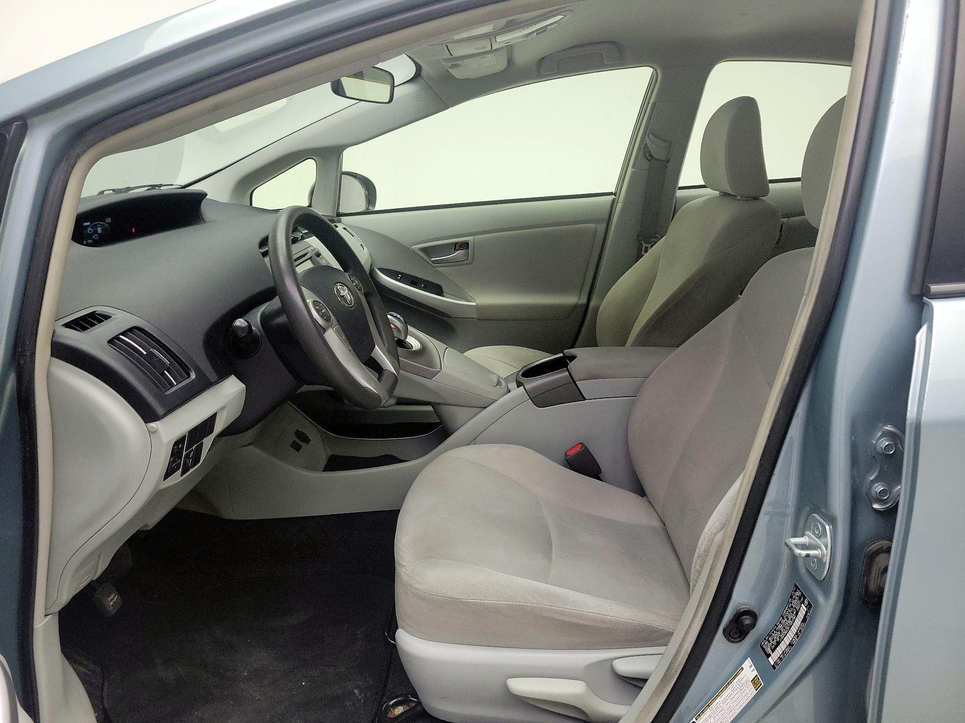 Thumbnail: 2015 Toyota Prius - 11