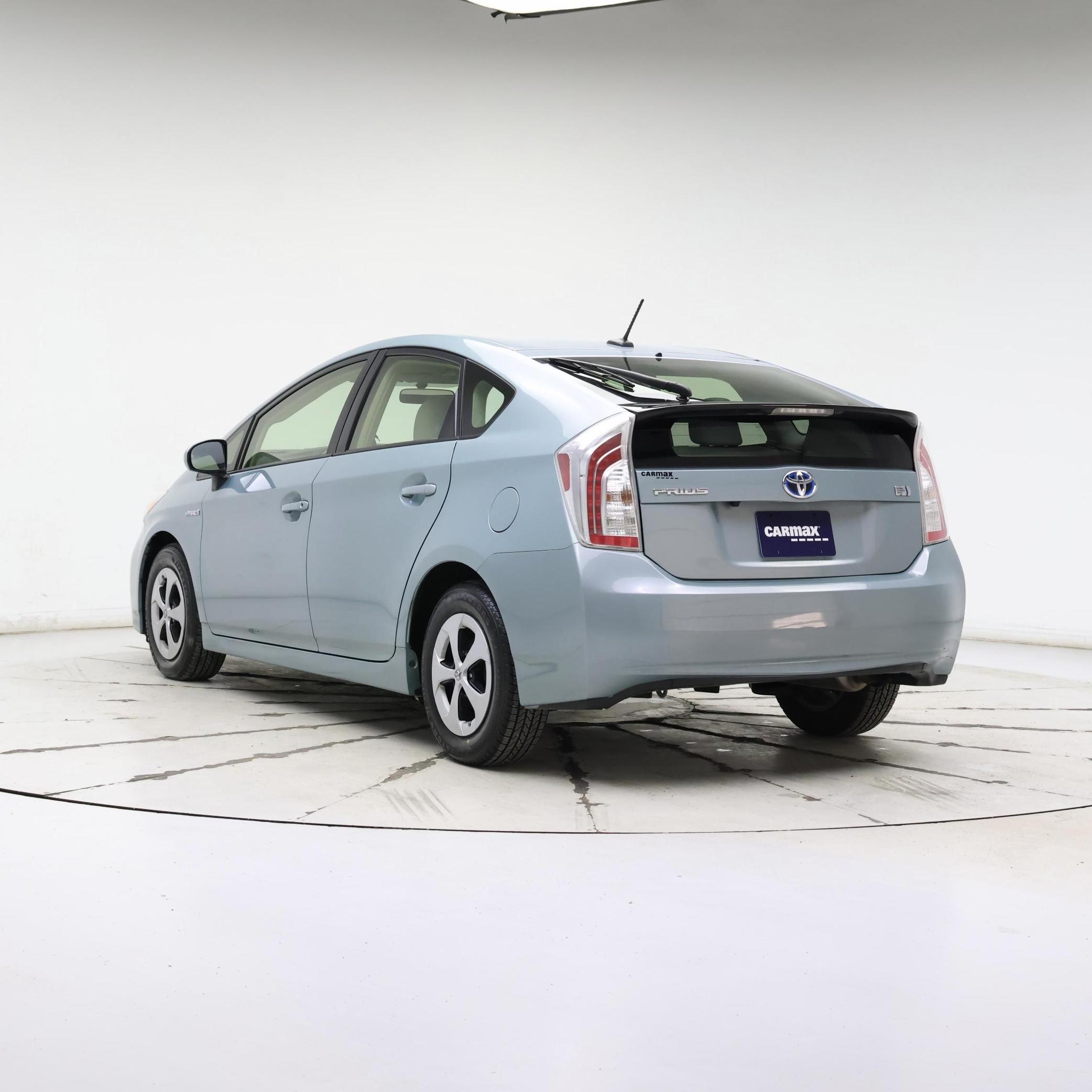 Thumbnail: 2015 Toyota Prius - 2
