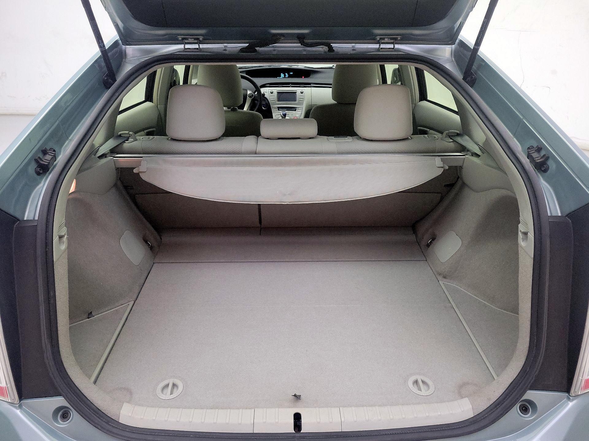 Thumbnail: 2015 Toyota Prius - 19