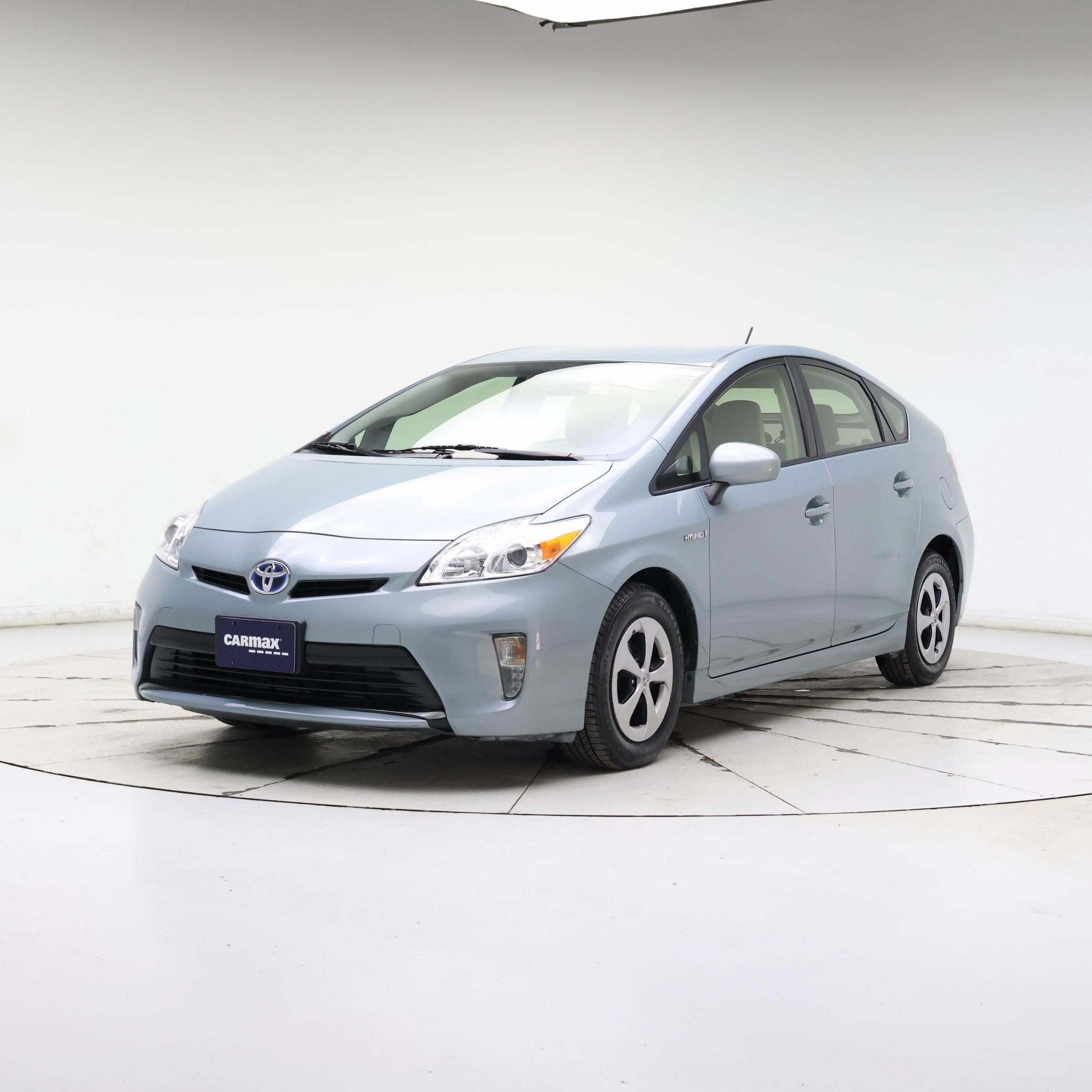 Thumbnail: 2015 Toyota Prius - 4