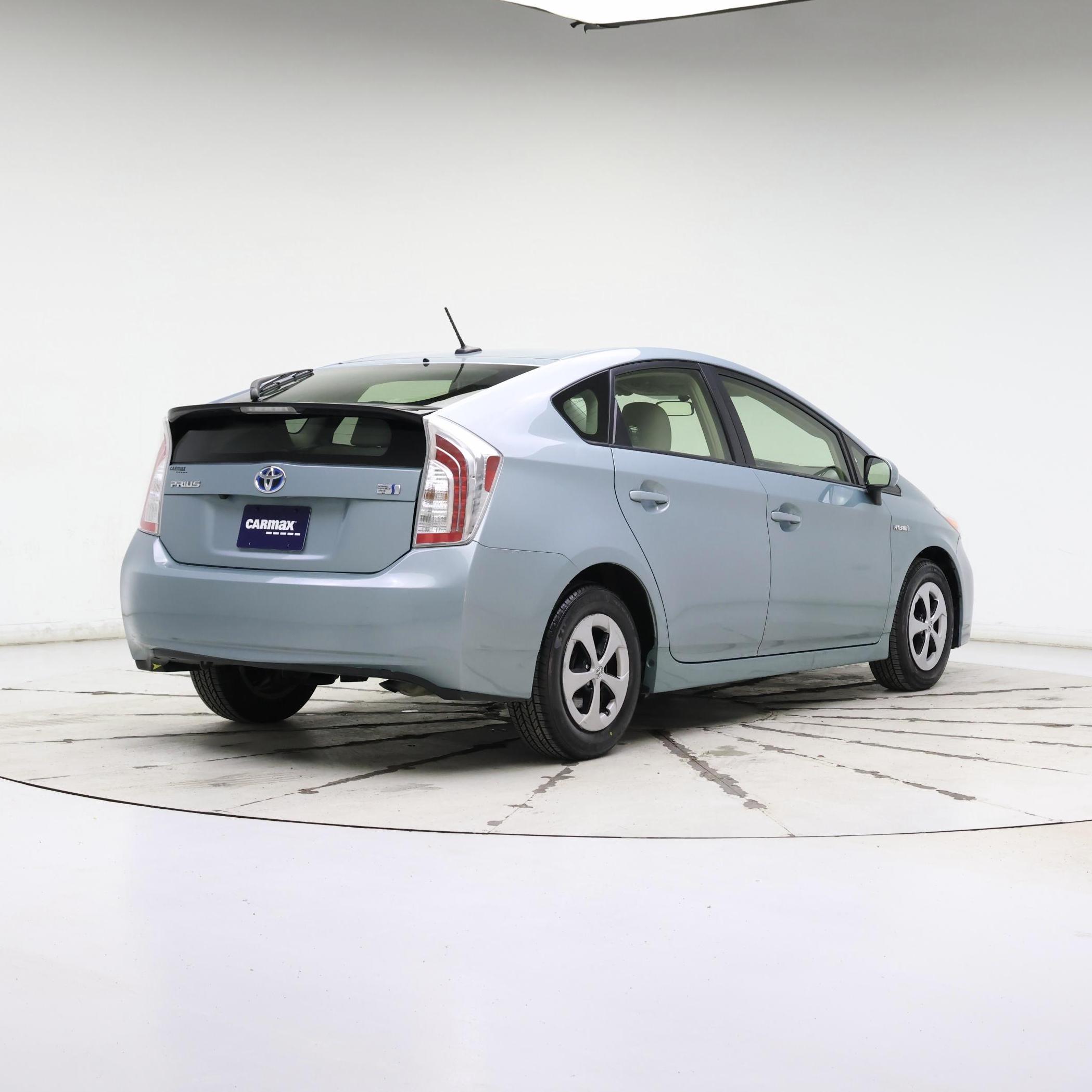 Thumbnail: 2015 Toyota Prius - 8