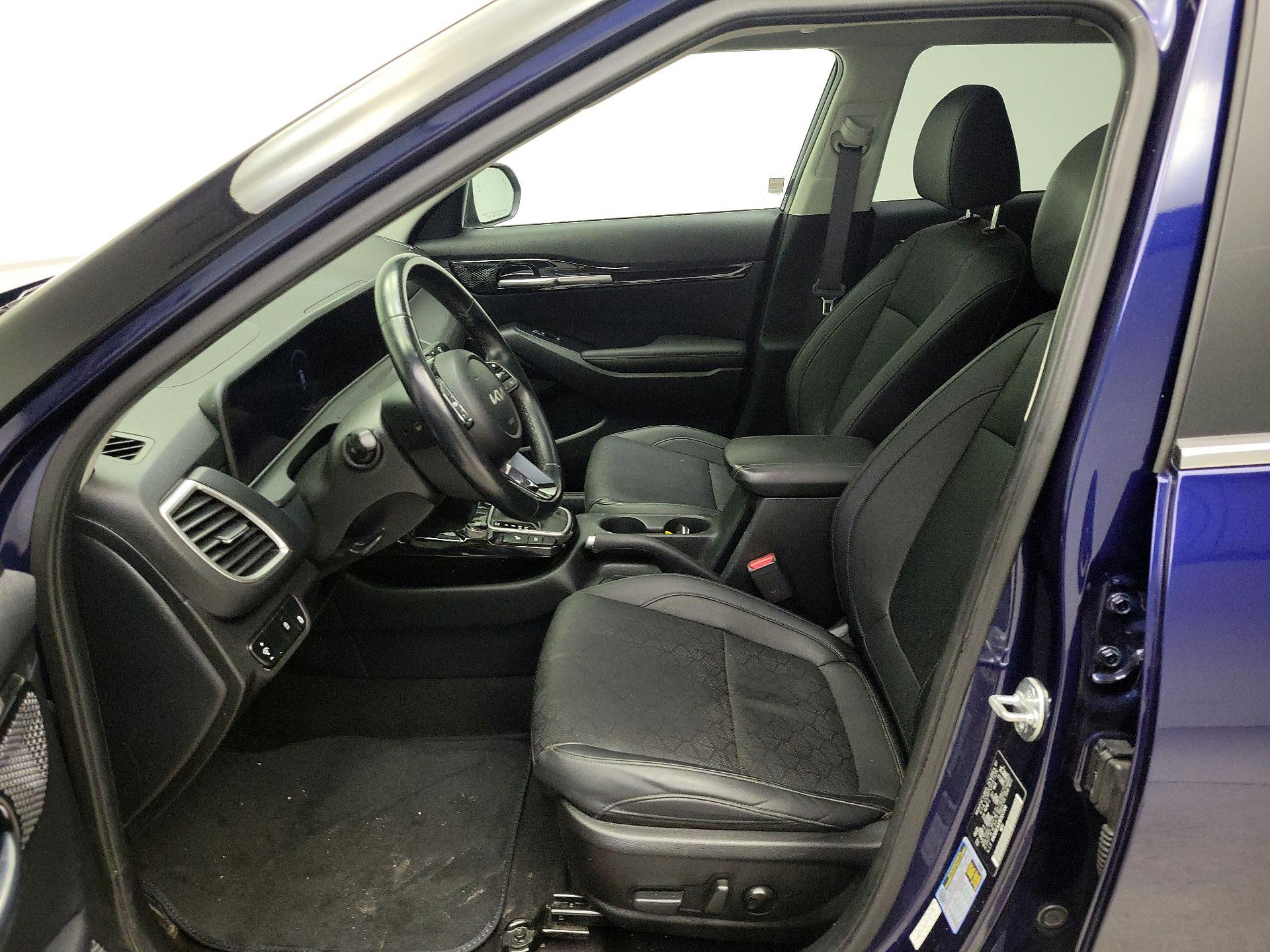 Thumbnail: 2024 Kia Seltos - 11