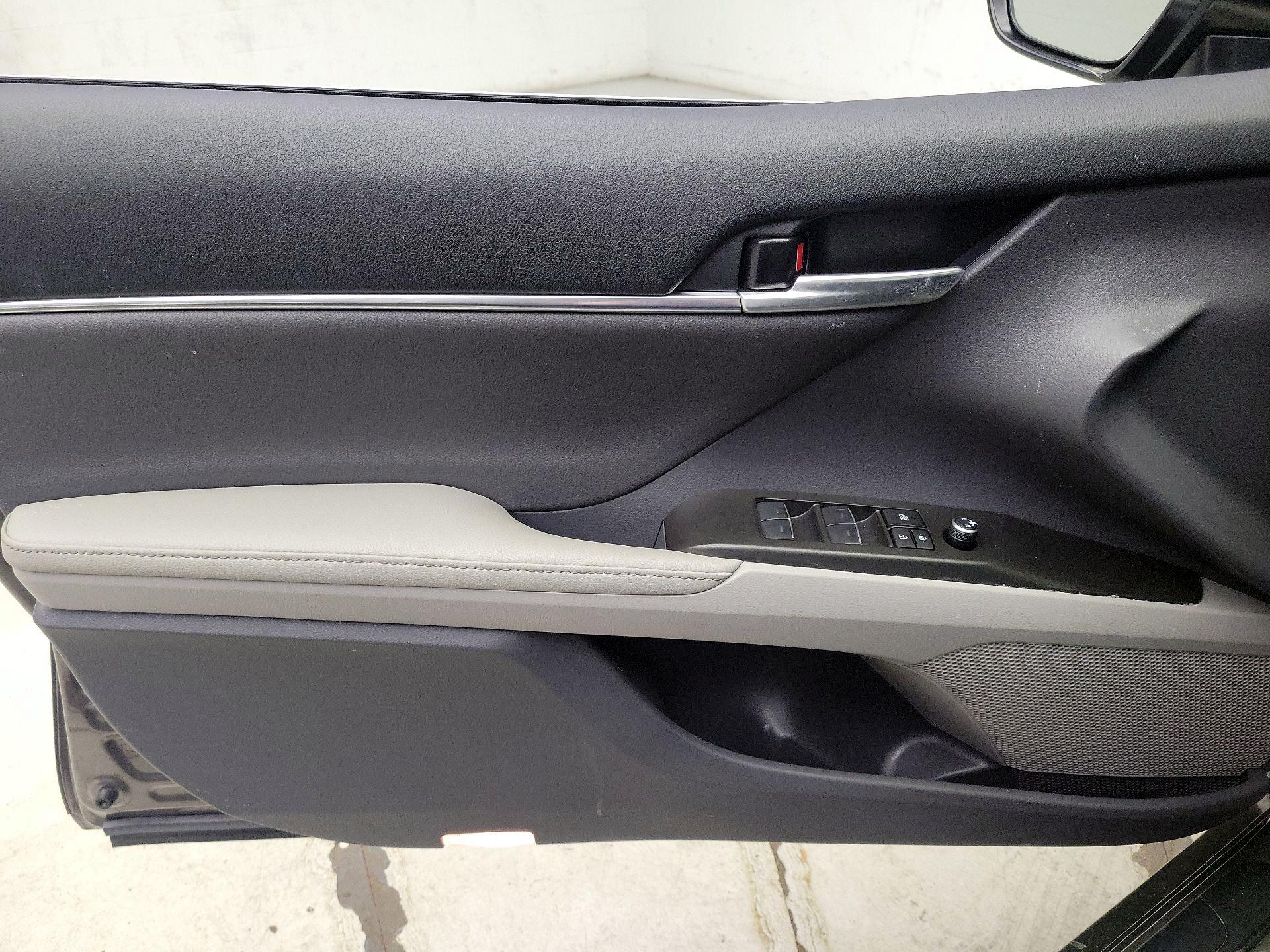 Thumbnail: 2024 Toyota Camry - 12