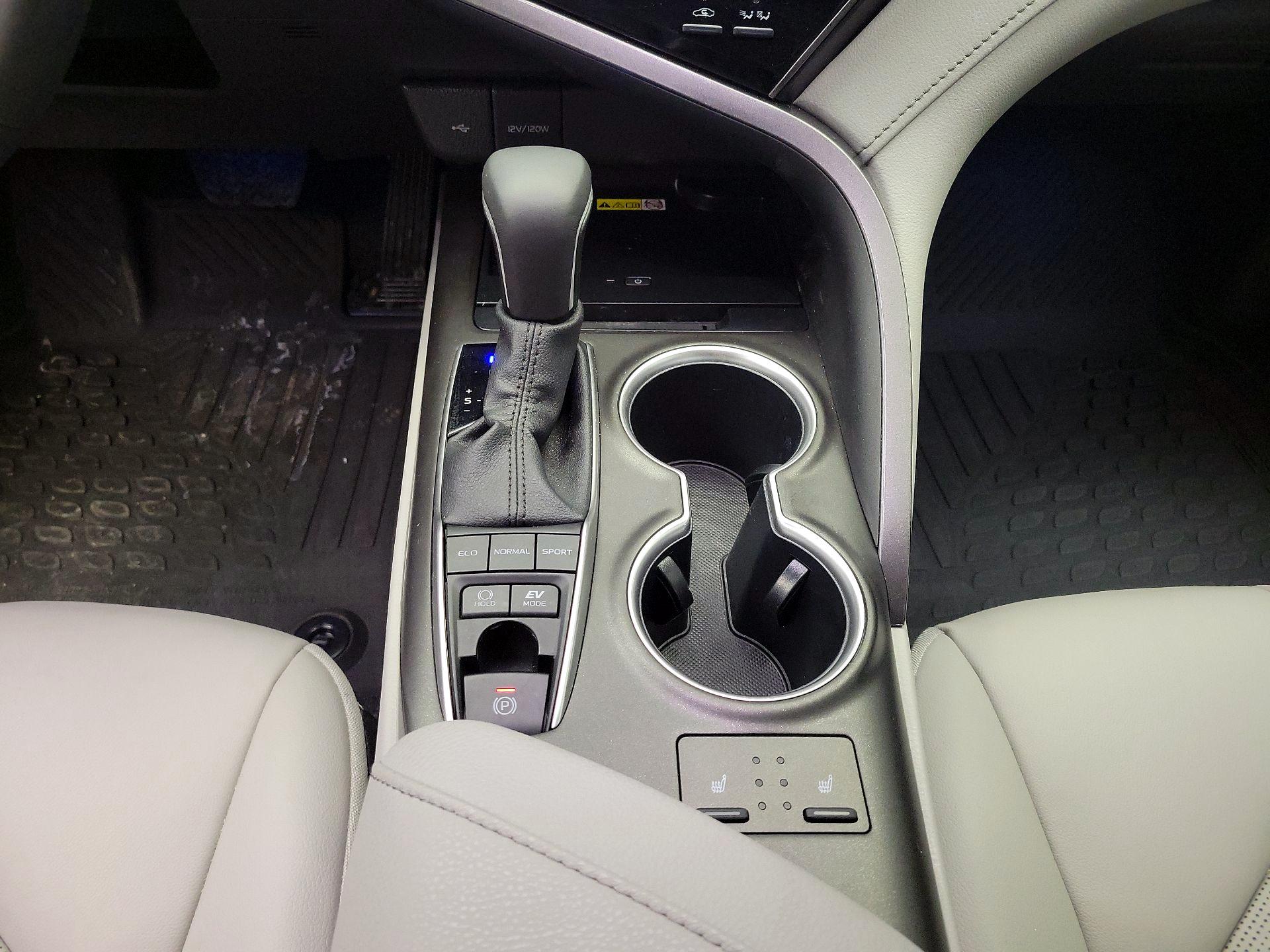 Thumbnail: 2024 Toyota Camry - 17