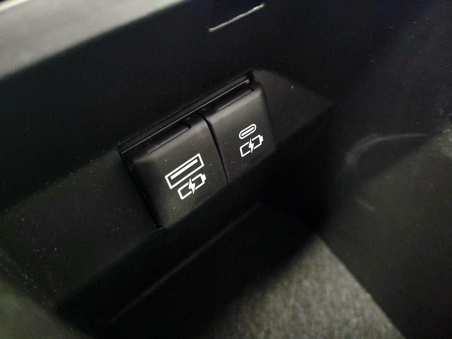 Thumbnail: 2024 Toyota Camry - 18