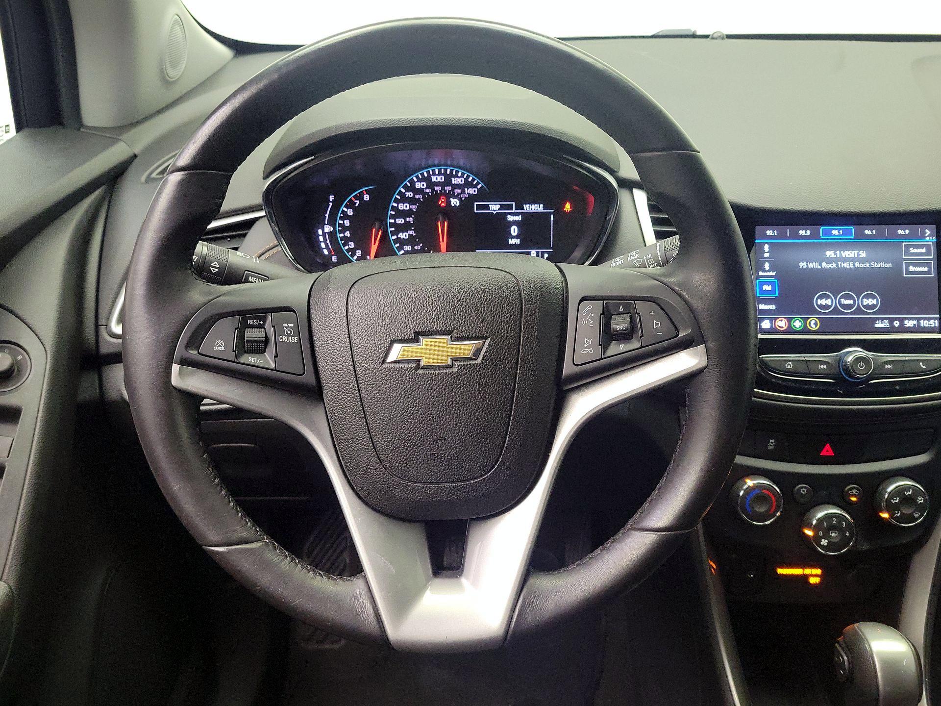 Thumbnail: 2018 Chevrolet Trax - 10