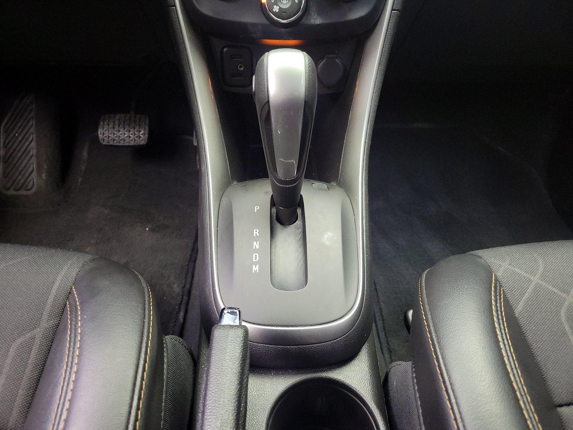 Thumbnail: 2018 Chevrolet Trax - 17