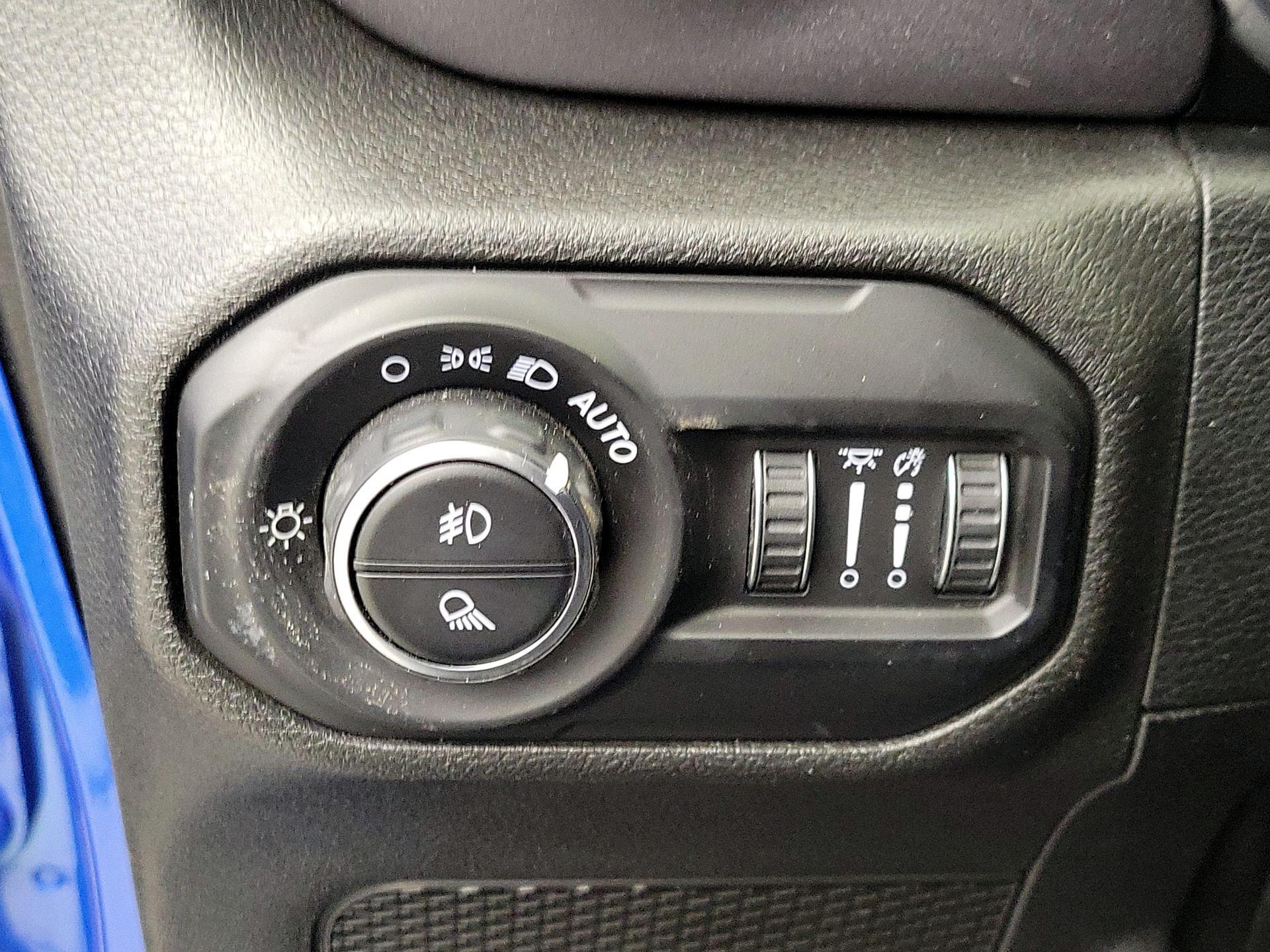 Thumbnail: 2021 Jeep Gladiator - 13