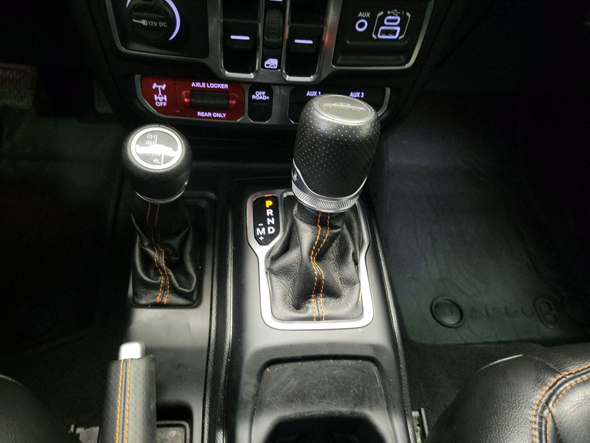 Thumbnail: 2021 Jeep Gladiator - 17