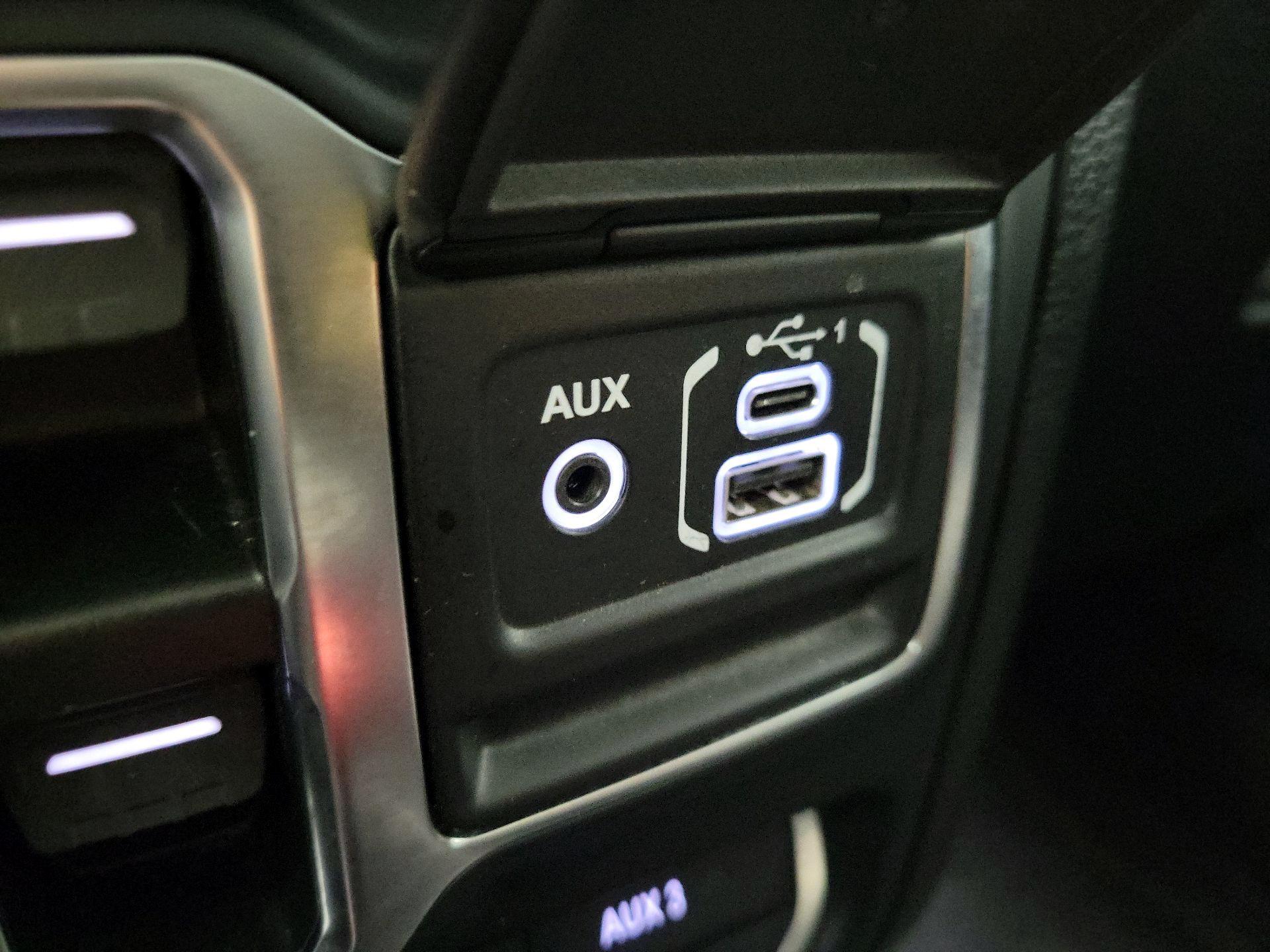 Thumbnail: 2021 Jeep Gladiator - 18