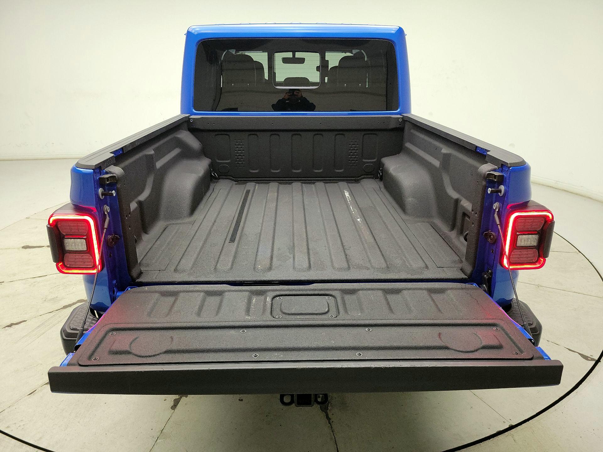 Thumbnail: 2021 Jeep Gladiator - 20