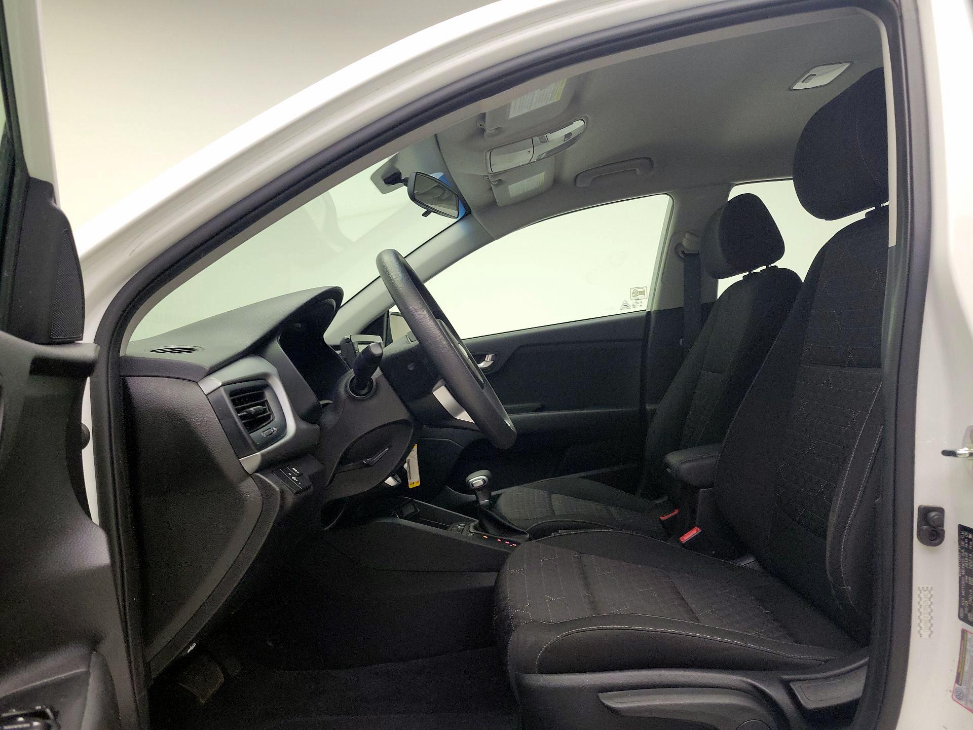 Thumbnail: 2020 Kia Rio5 - 11