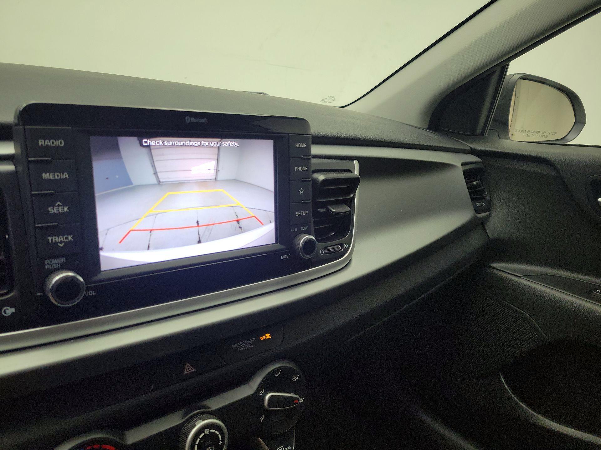 Thumbnail: 2020 Kia Rio5 - 14