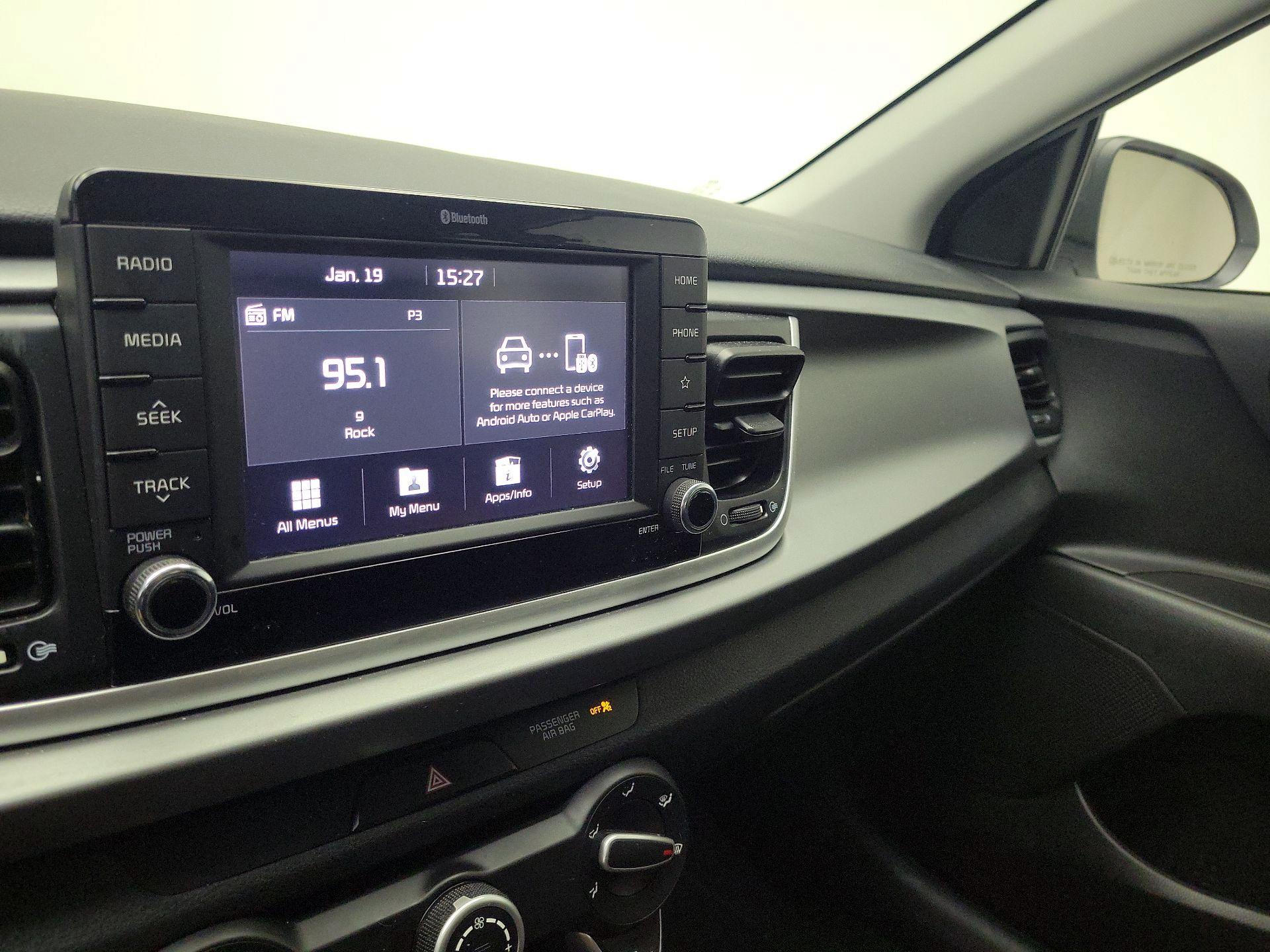 Thumbnail: 2020 Kia Rio5 - 15