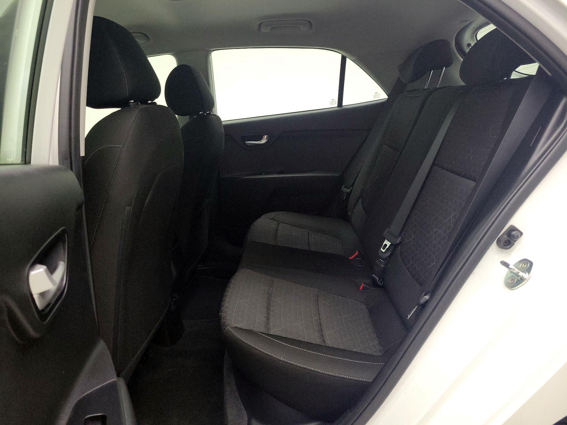 Thumbnail: 2020 Kia Rio5 - 19