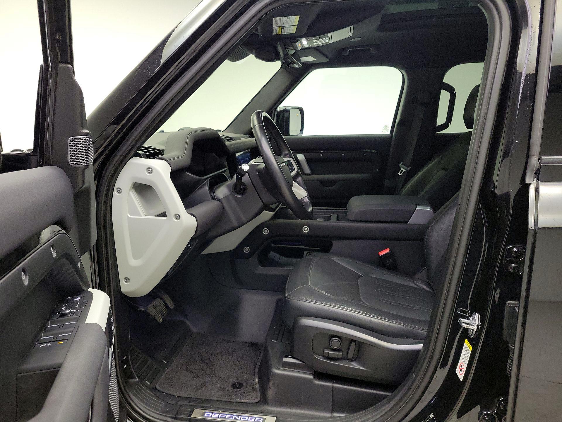 Thumbnail: 2022 Land Rover Defender - 11