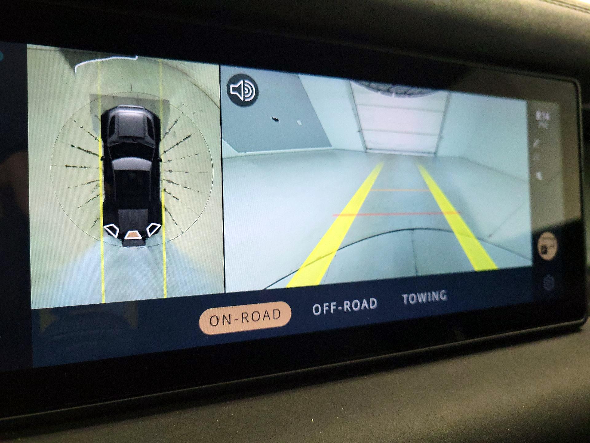 Thumbnail: 2022 Land Rover Defender - 13