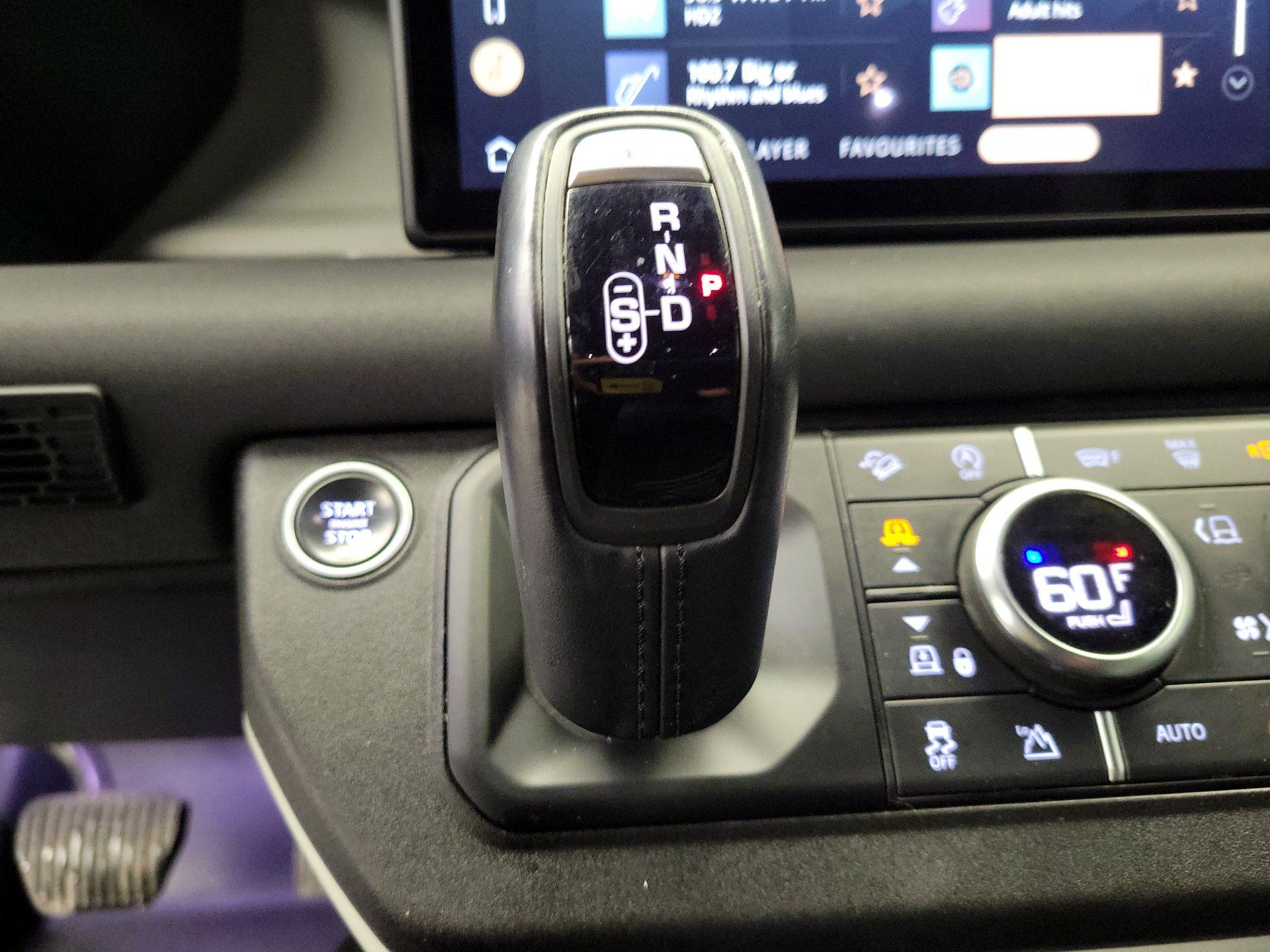 Thumbnail: 2022 Land Rover Defender - 16