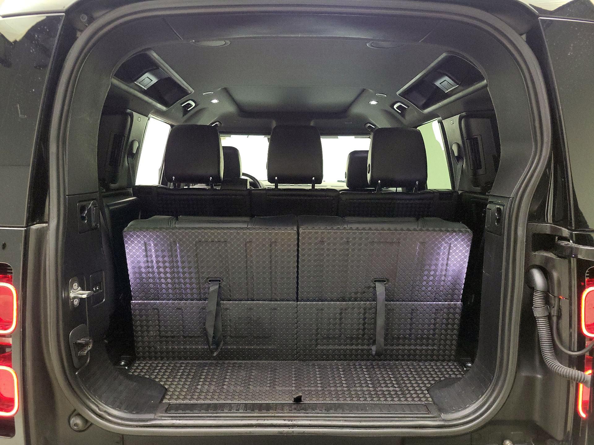 Thumbnail: 2022 Land Rover Defender - 20