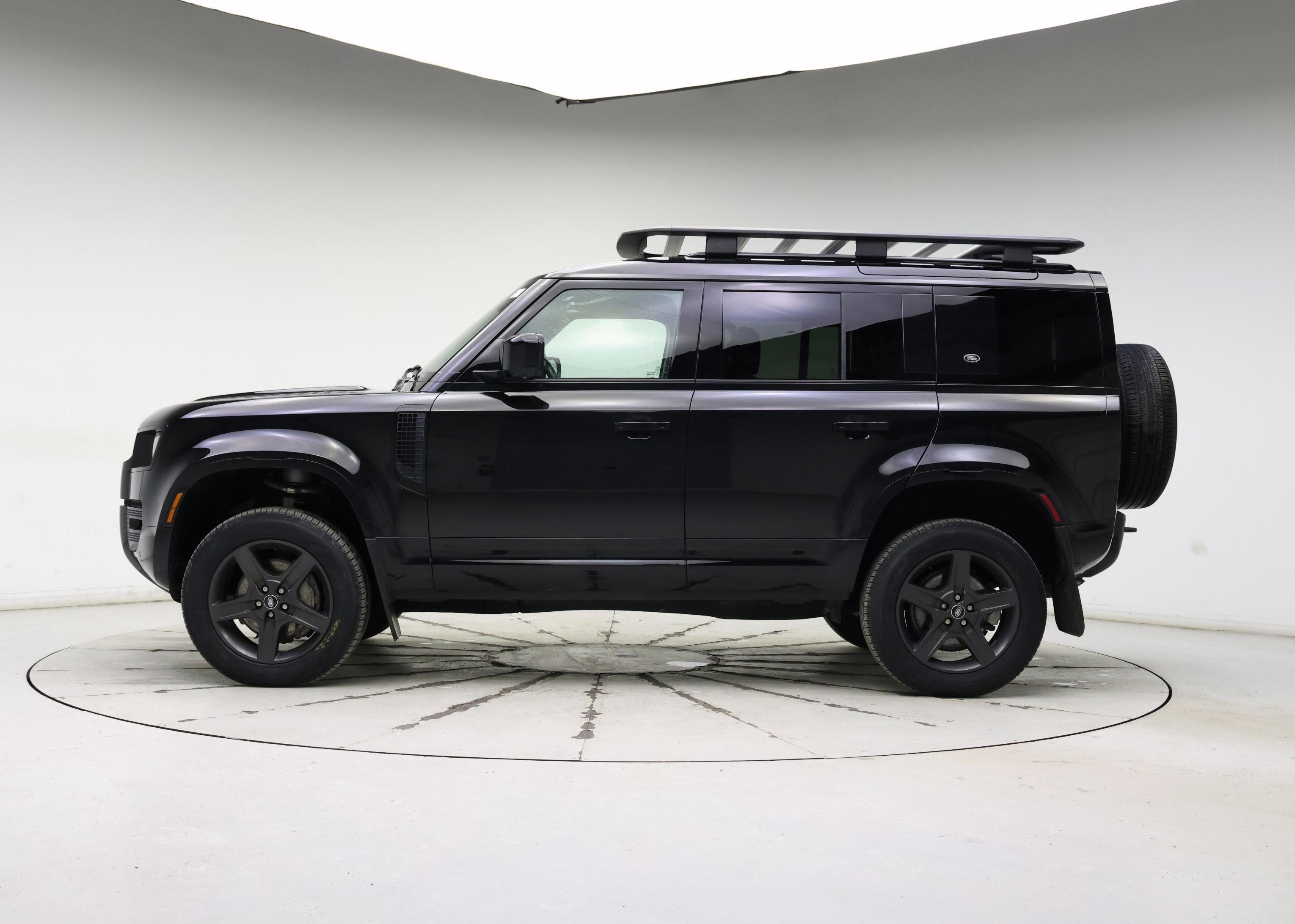 Thumbnail: 2022 Land Rover Defender - 3