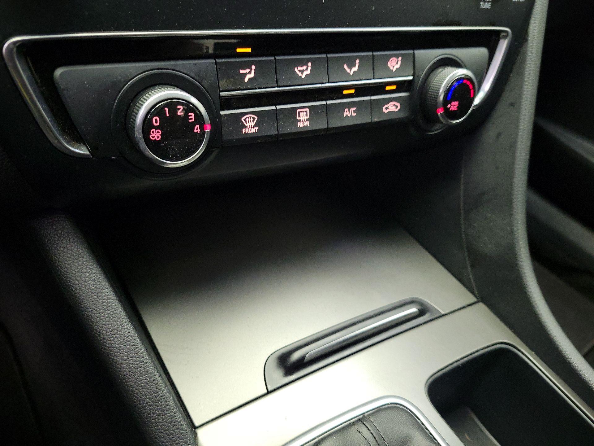 Thumbnail: 2019 Kia Optima - 16