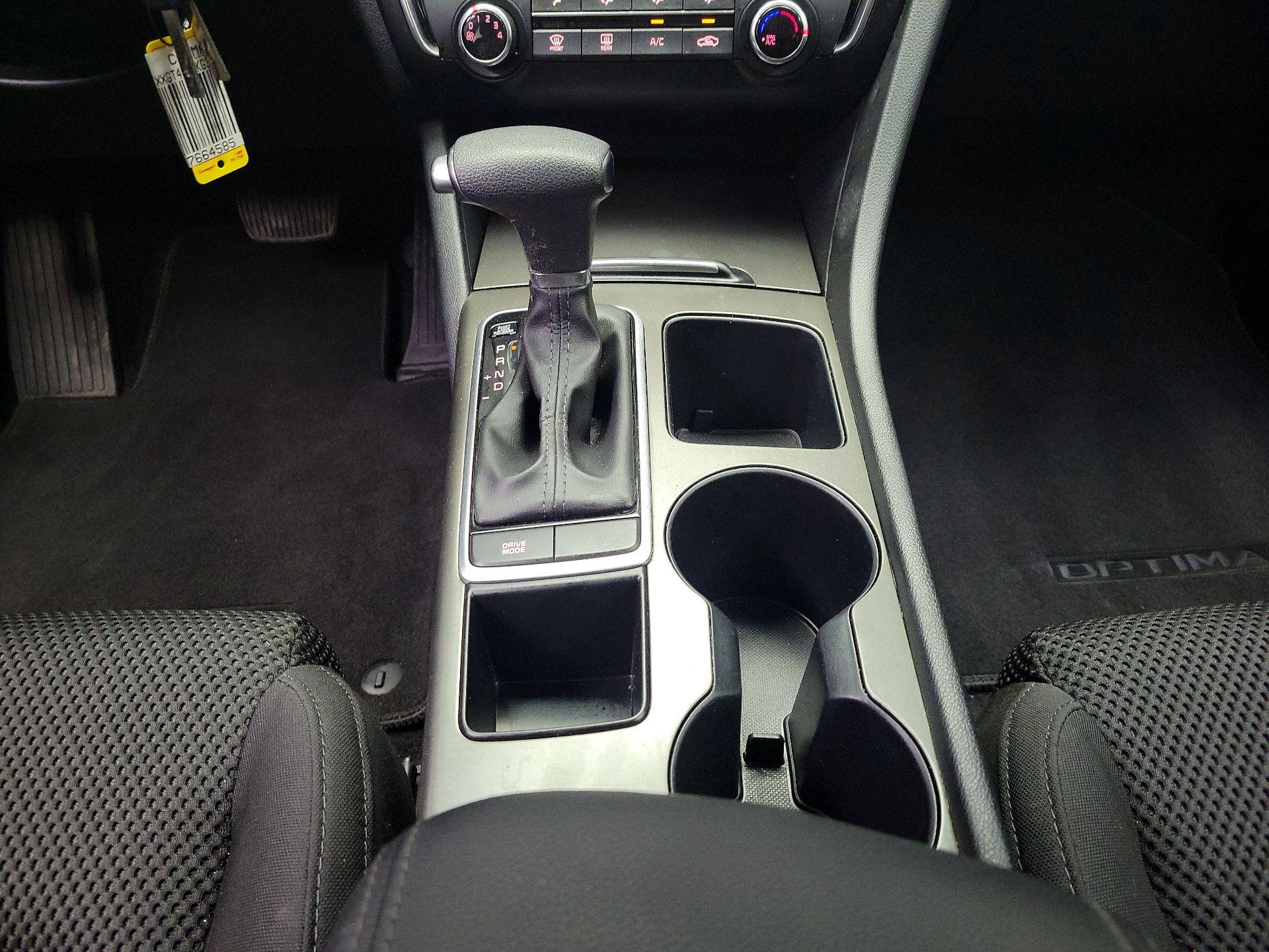 Thumbnail: 2019 Kia Optima - 17