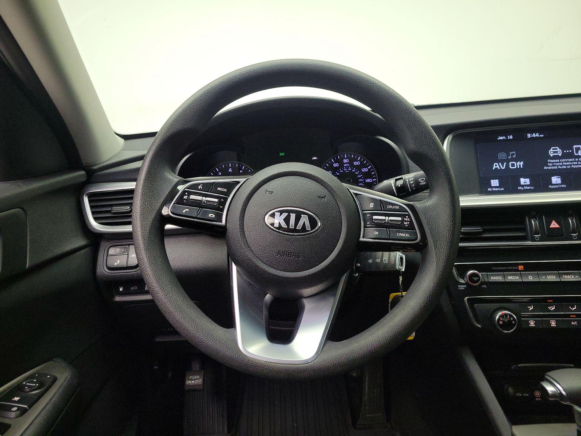 Thumbnail: 2019 Kia Optima - 10