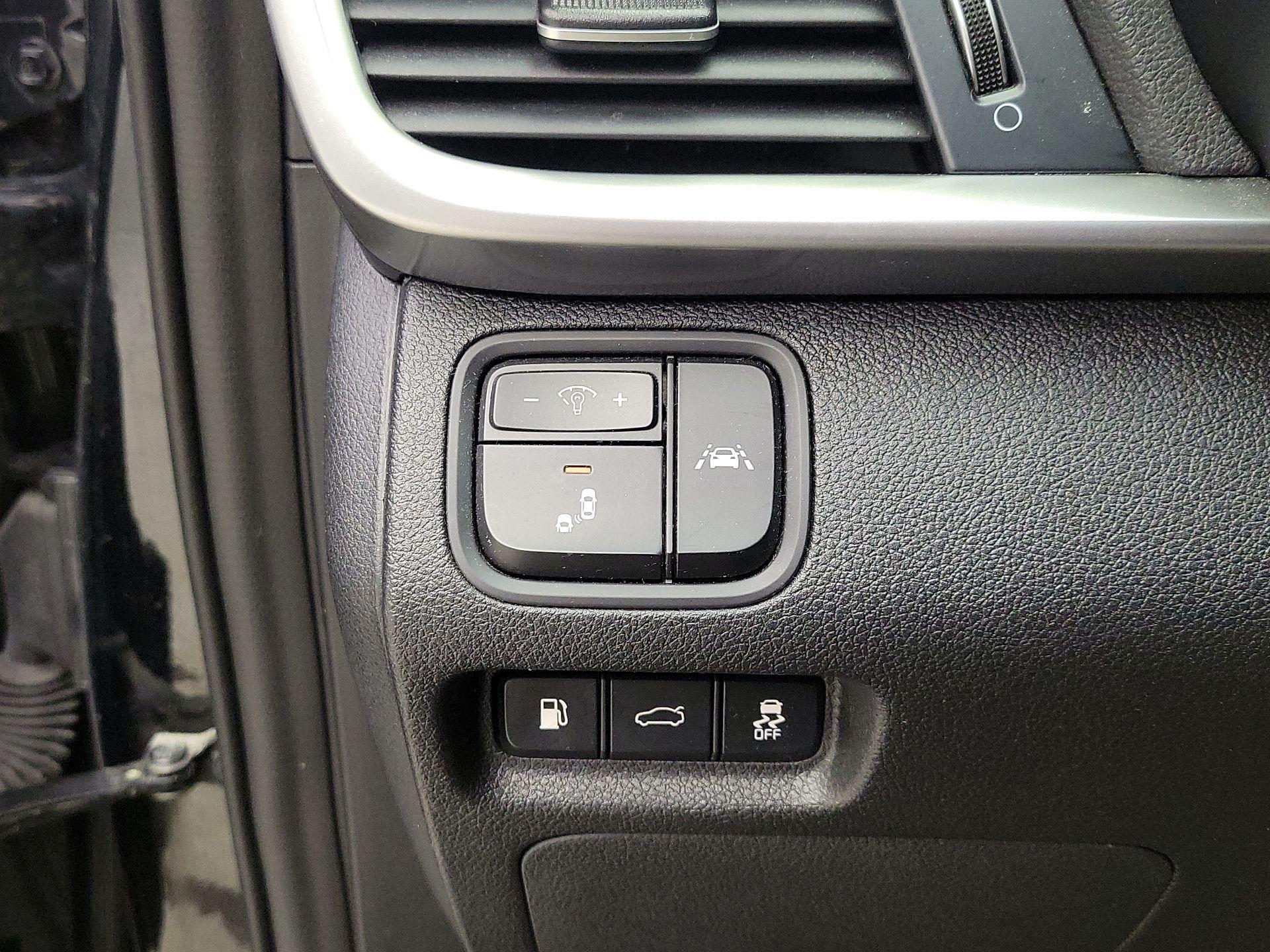 Thumbnail: 2019 Kia Optima - 13