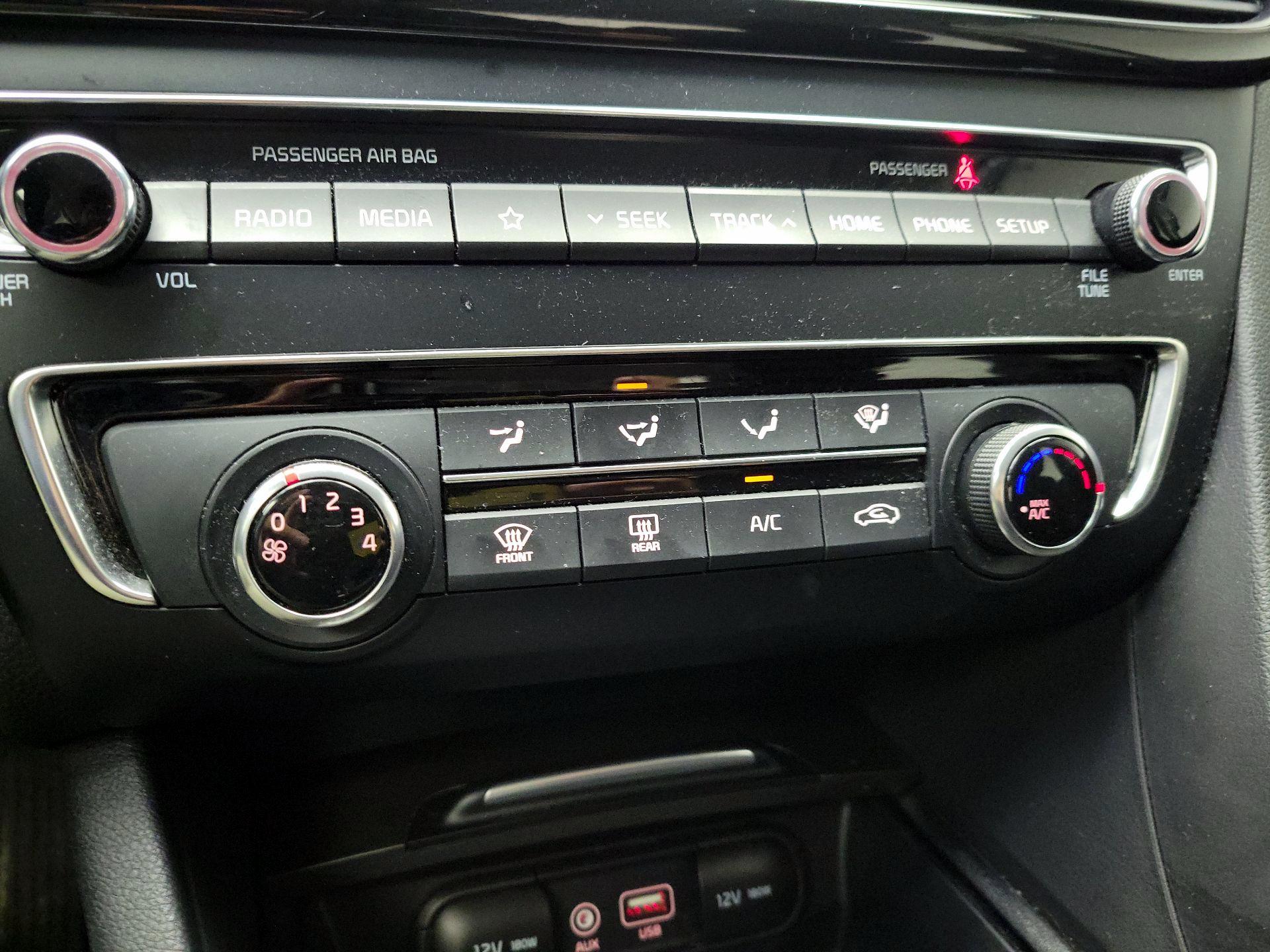 Thumbnail: 2019 Kia Optima - 16