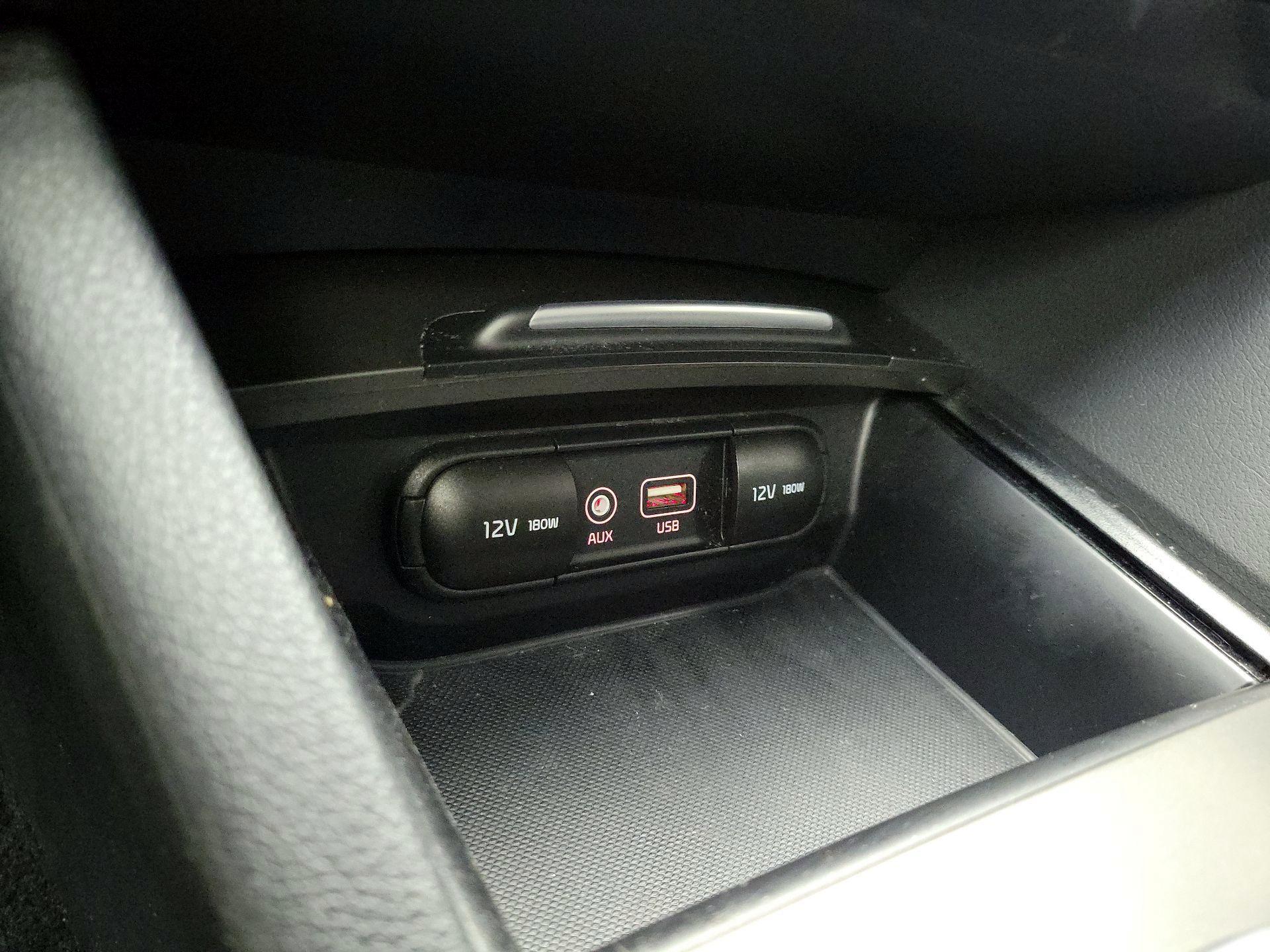 Thumbnail: 2019 Kia Optima - 18