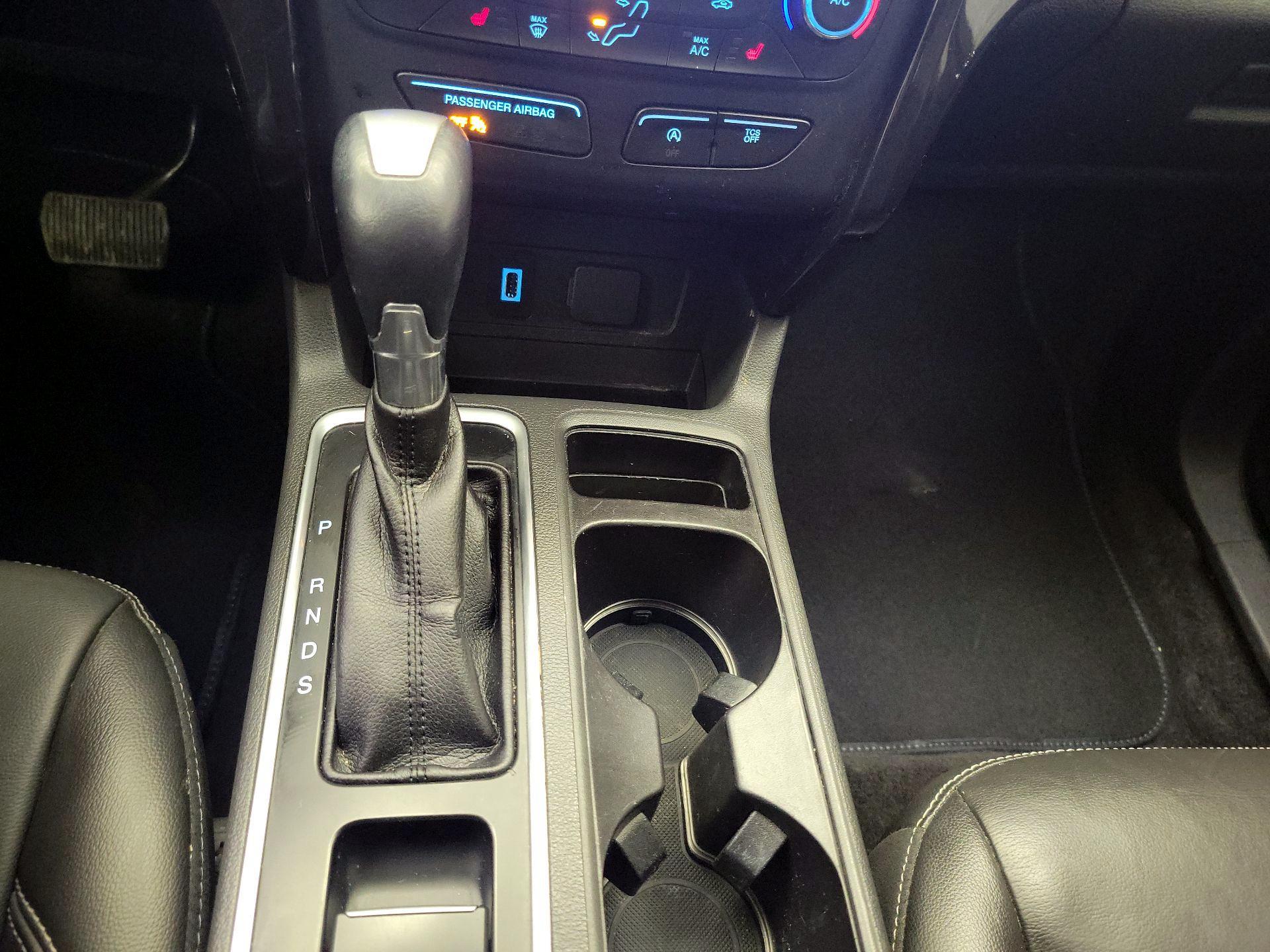 Thumbnail: 2017 Ford Escape - 18