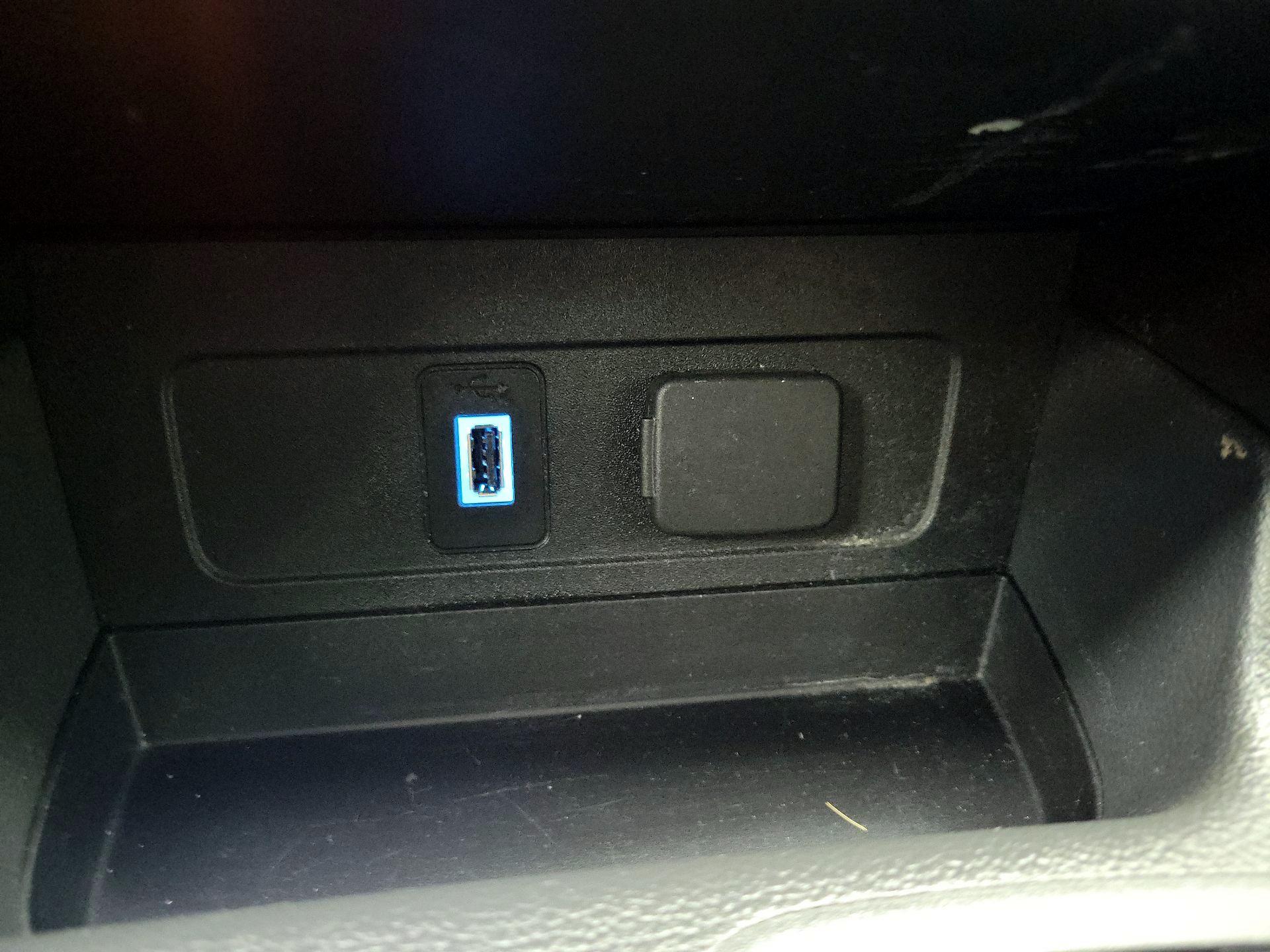 Thumbnail: 2017 Ford Escape - 19