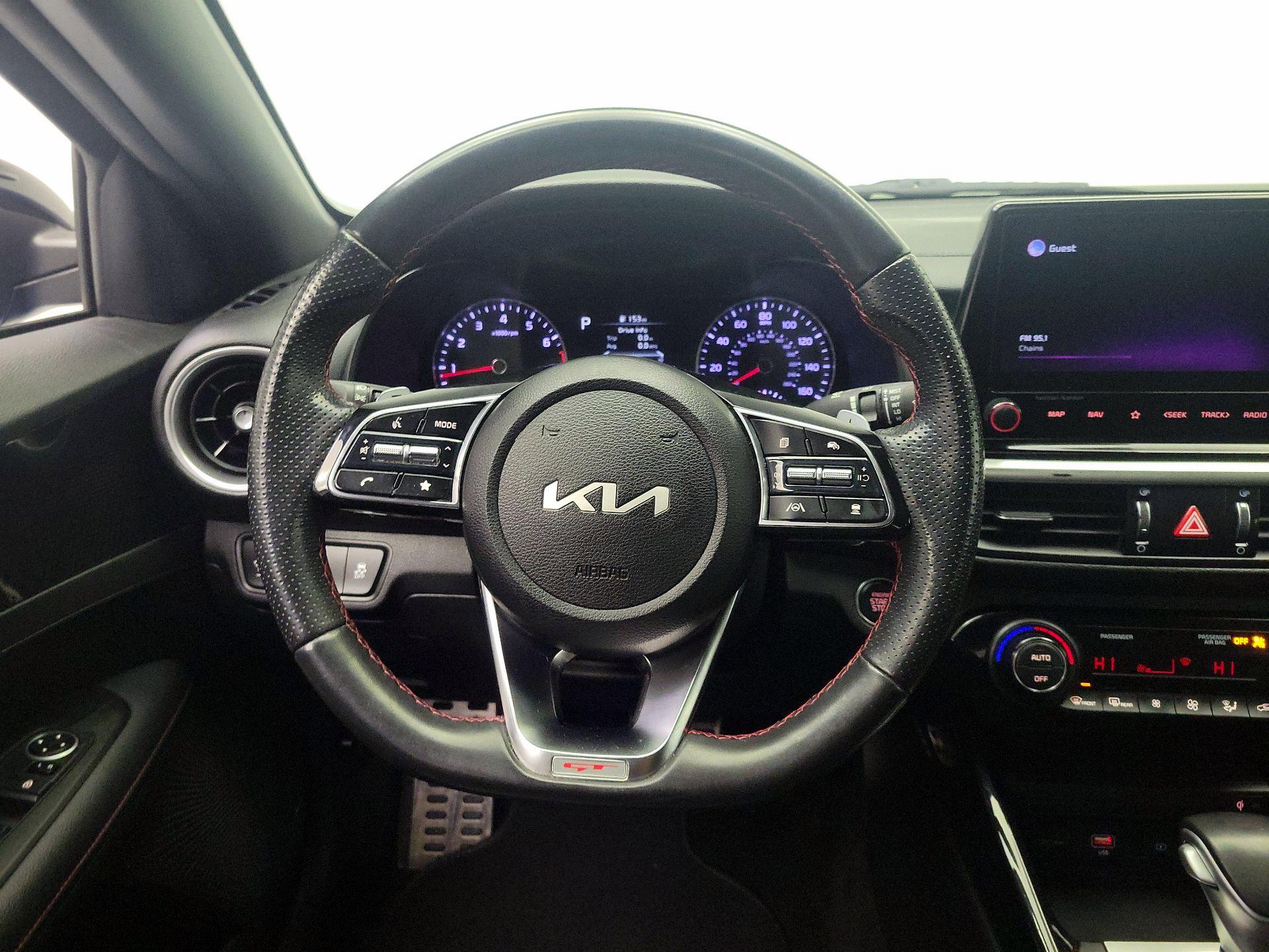 Thumbnail: 2022 Kia Forte - 10