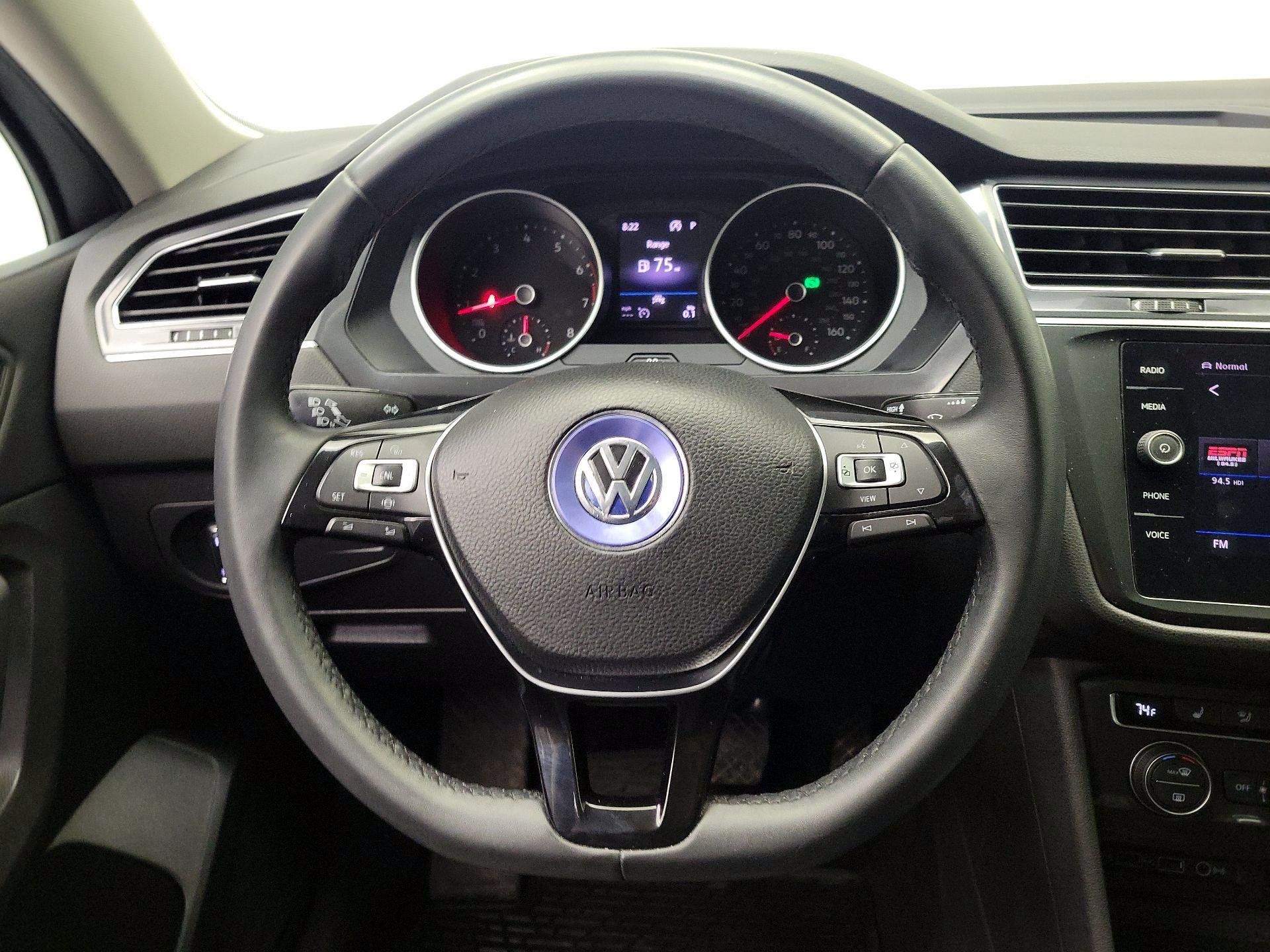 Thumbnail: 2020 Volkswagen Tiguan - 10