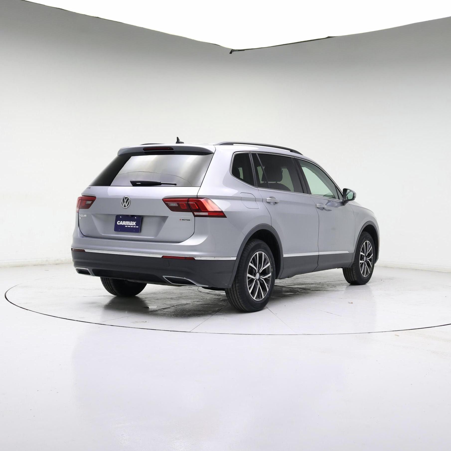 Thumbnail: 2020 Volkswagen Tiguan - 8