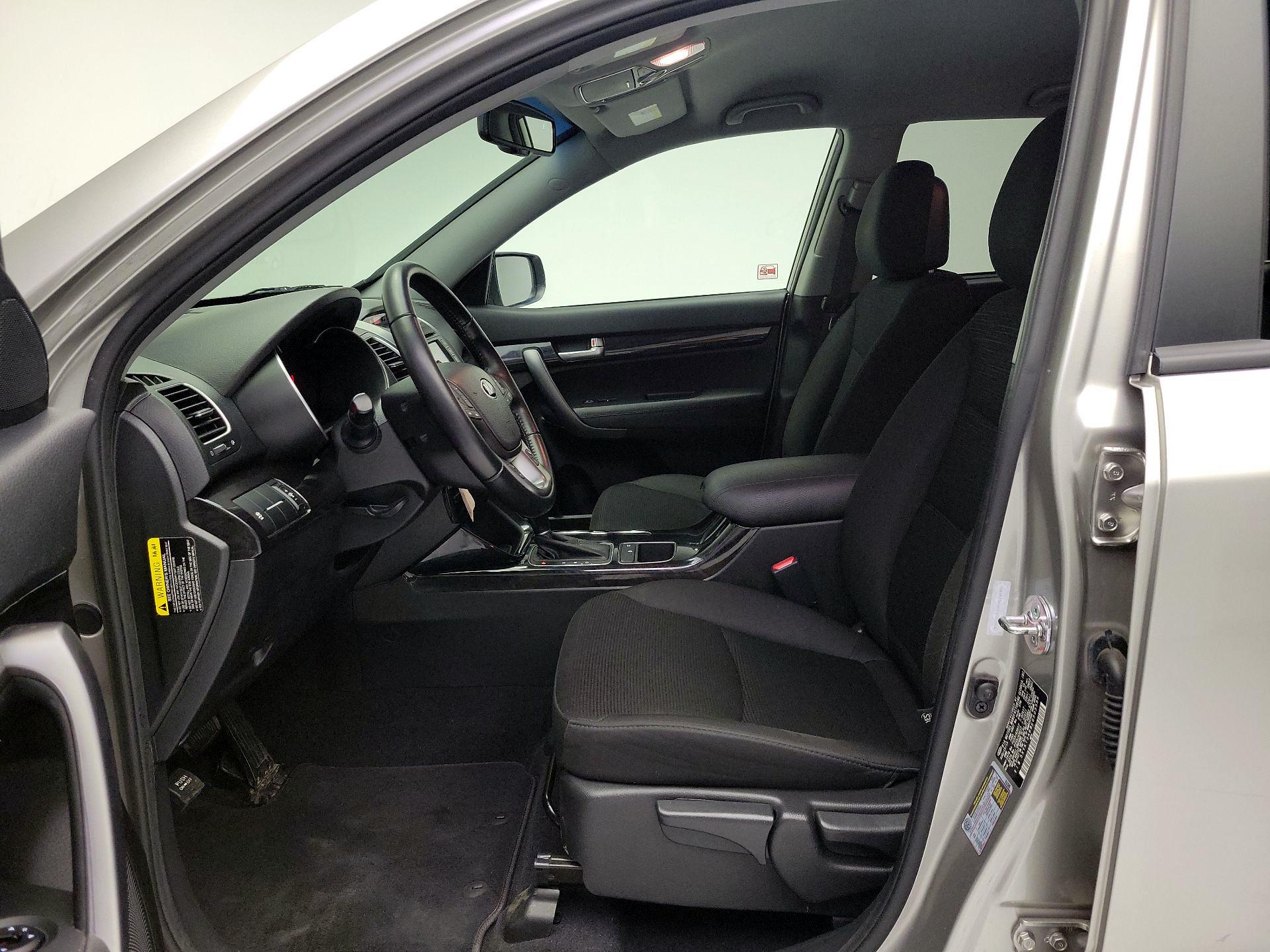 Thumbnail: 2014 Kia Sorento - 11